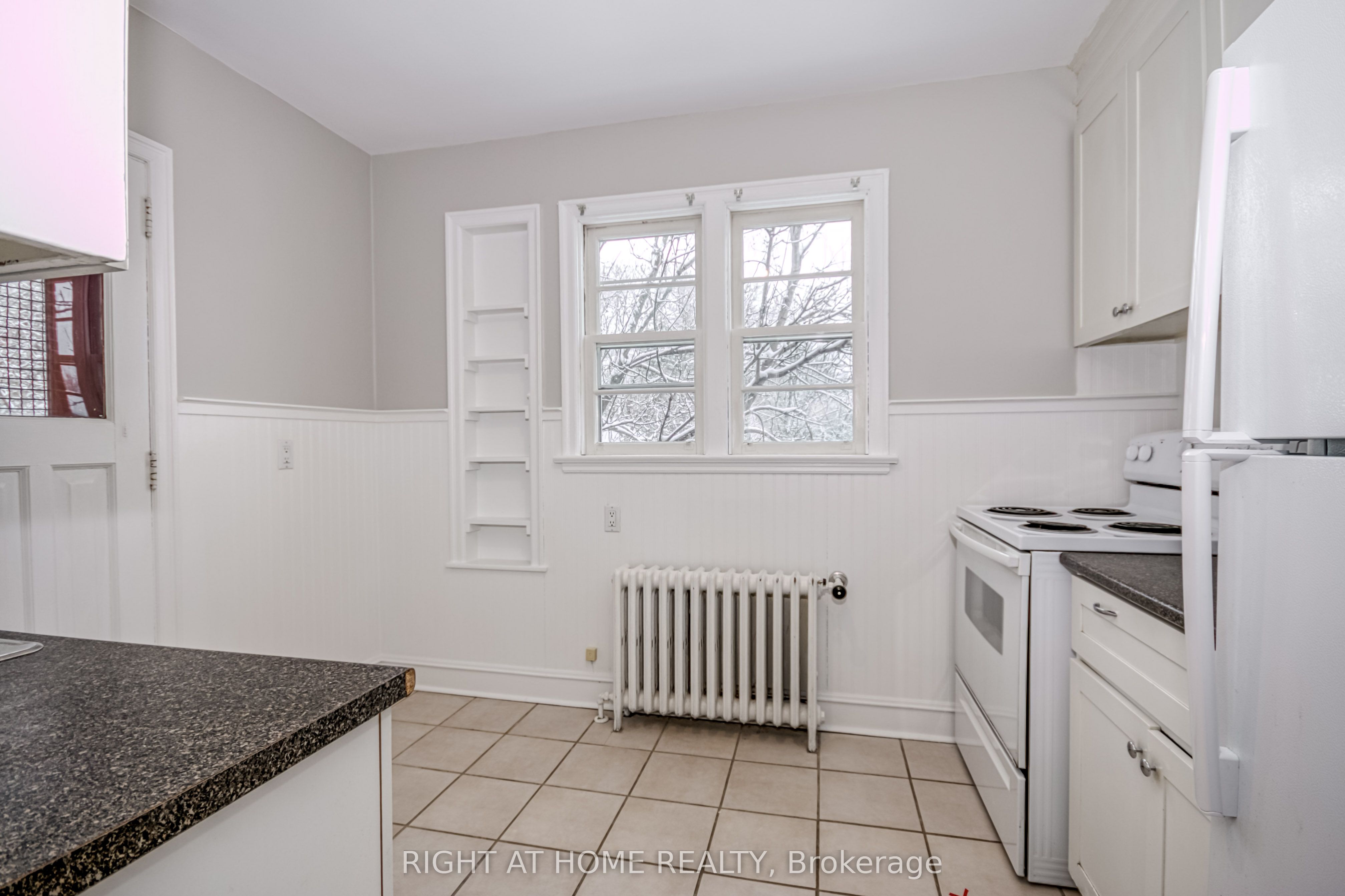 105 Riverside Drive Property Photo 7