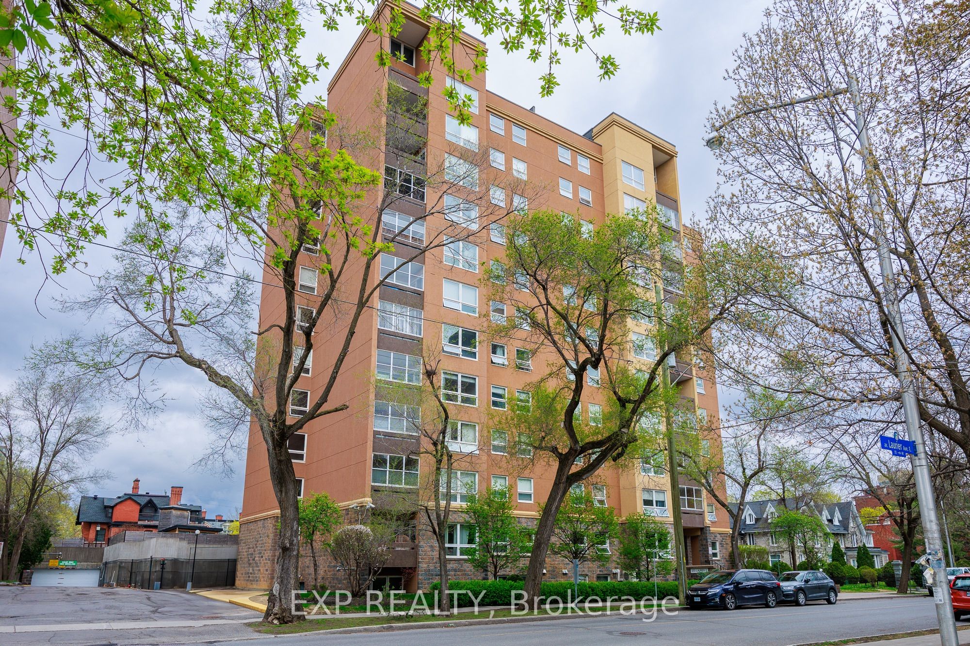 373 Laurier Avenue E 1003 Property Photo 1
