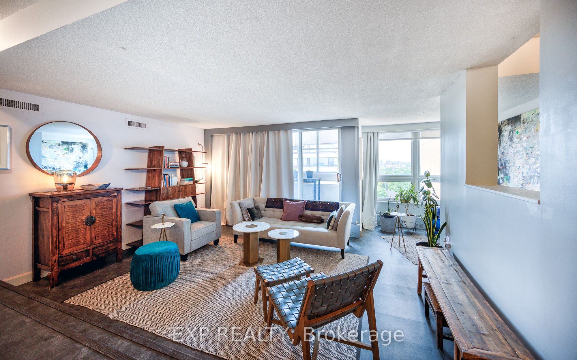 373 Laurier Avenue E 1003 Property Photo 4