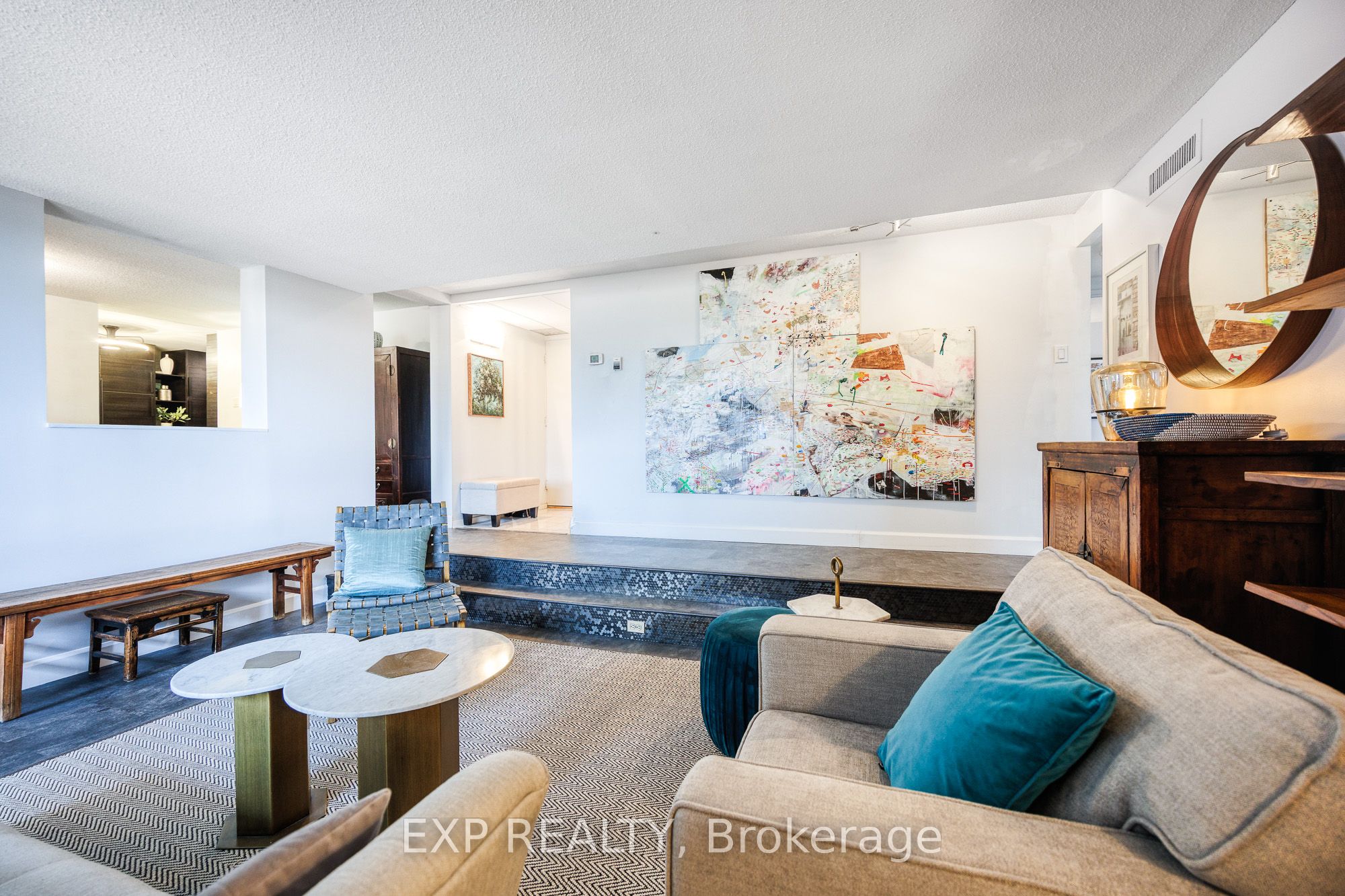 373 Laurier Avenue E 1003 Property Photo 7