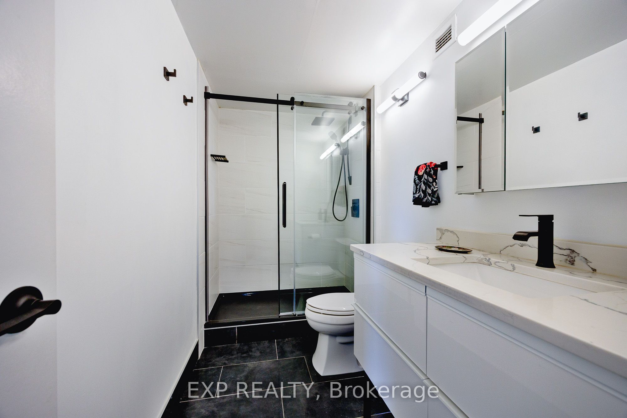 373 Laurier Avenue E 1003 Property Photo 29