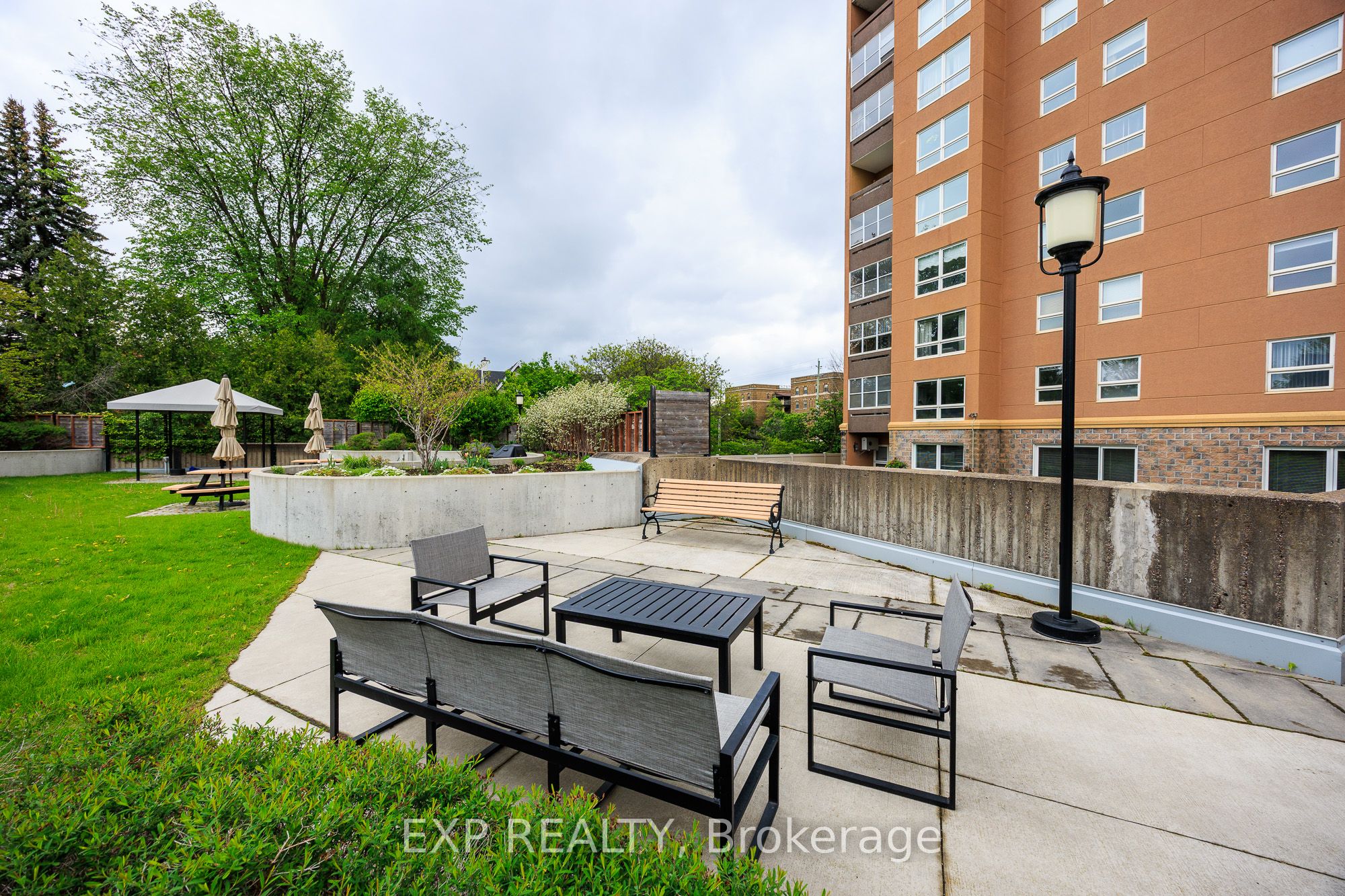 373 Laurier Avenue E 1003 Property Photo 41