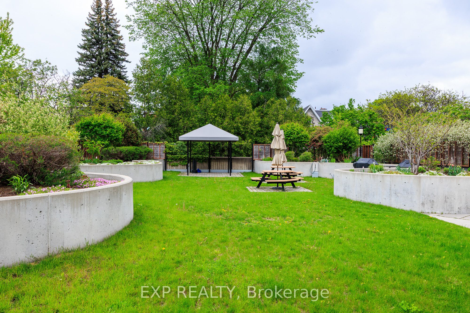 373 Laurier Avenue E 1003 Property Photo 42