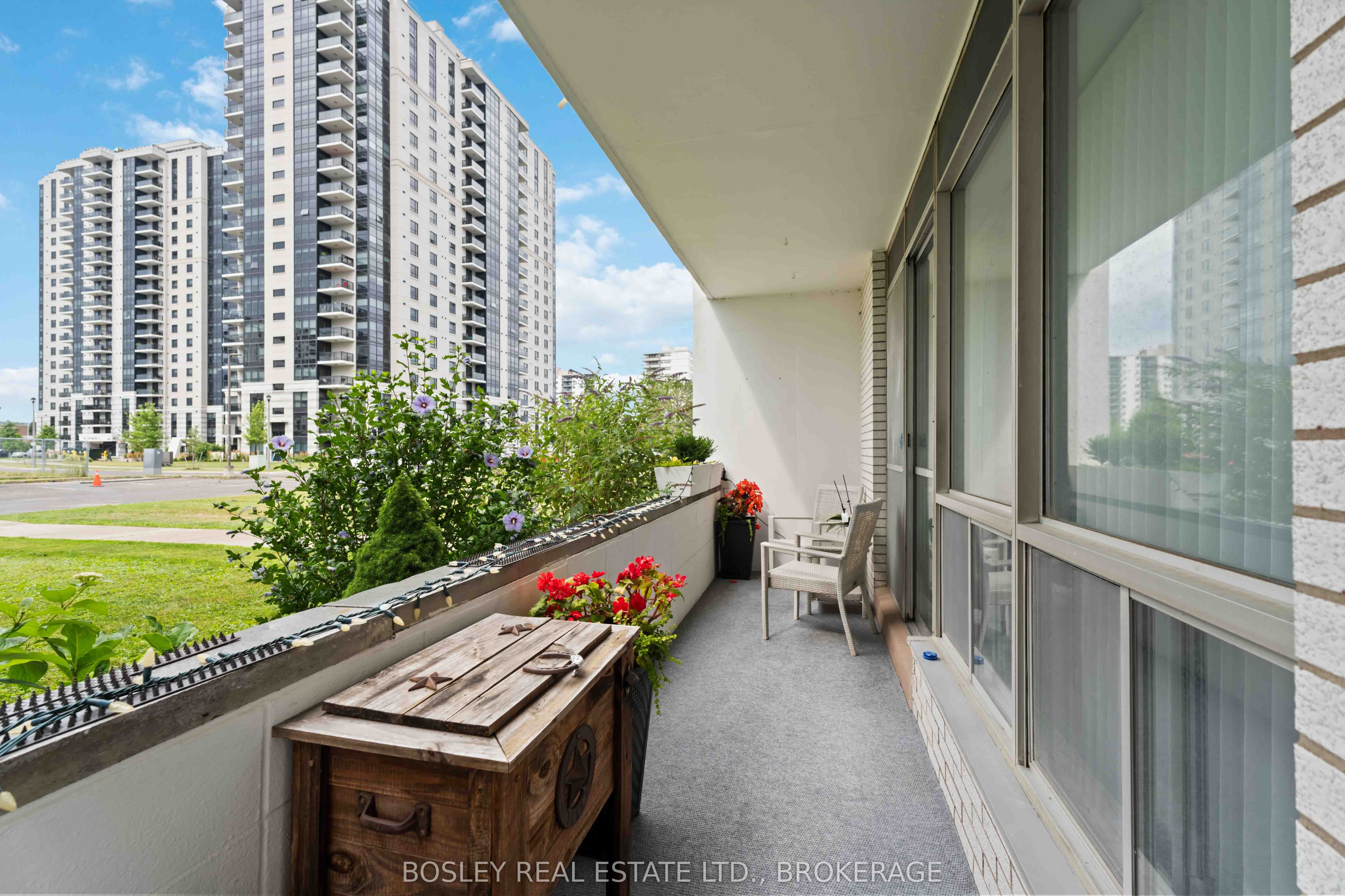 15 Towering Heights Boulevard 102 Property Photo 28