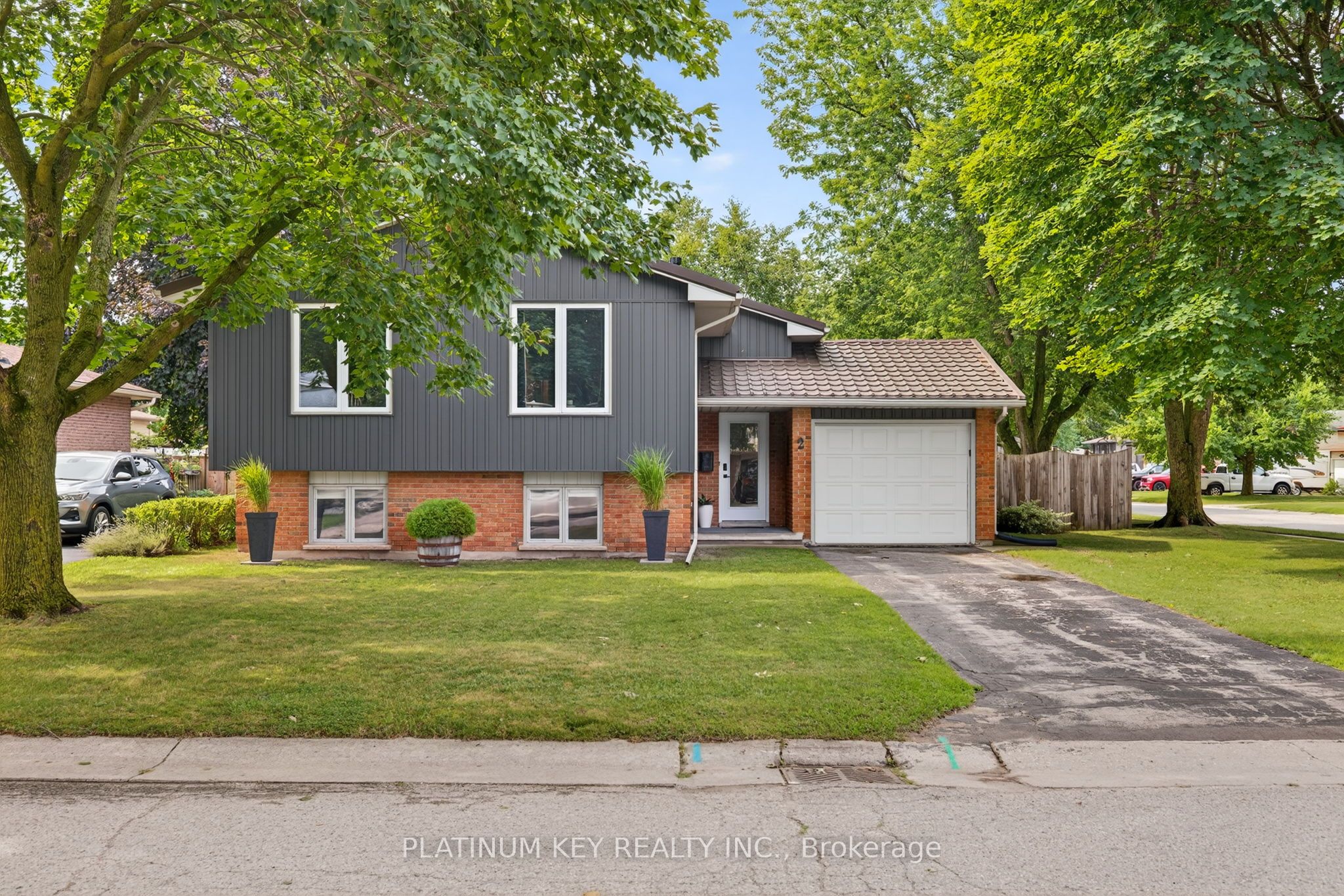 2 Arva Court Property Photo 1