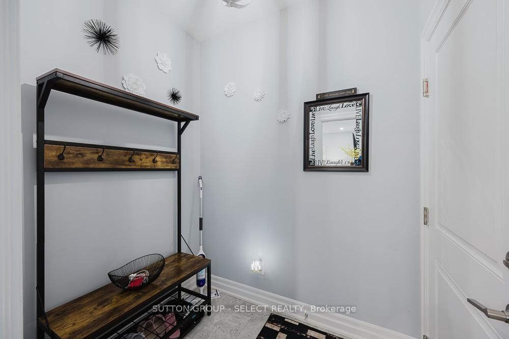 9861 Glendon Drive 432 Property Photo 8