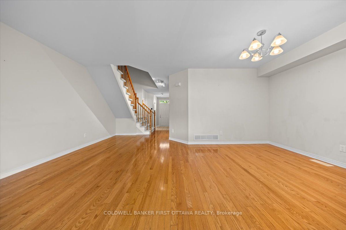 18 Maxton Private Property Photo 8