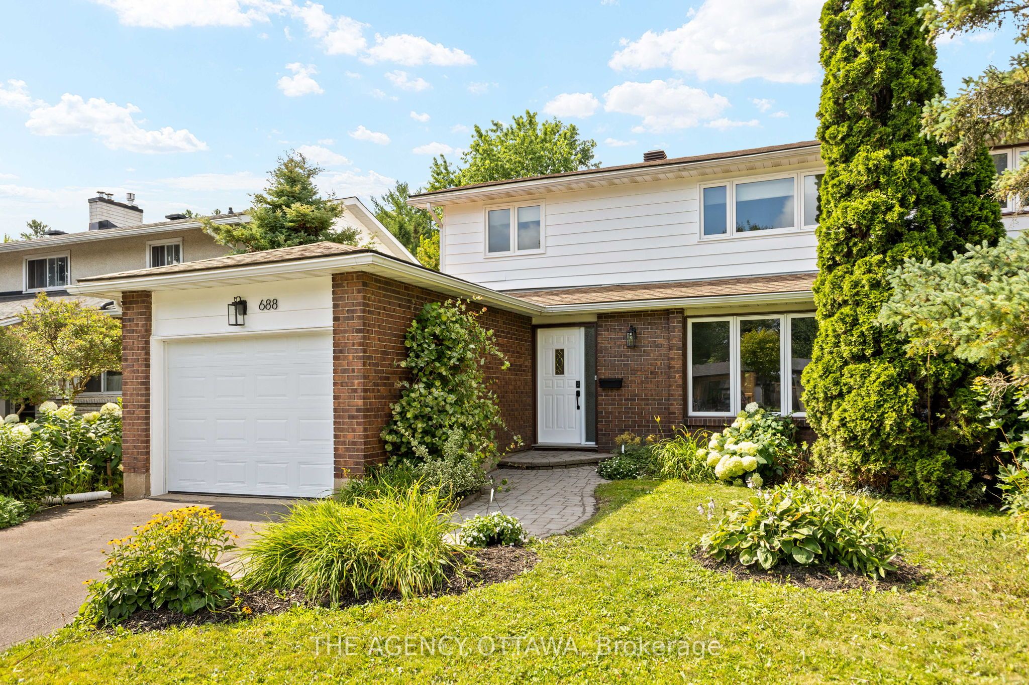 688 LAVERENDRYE Drive