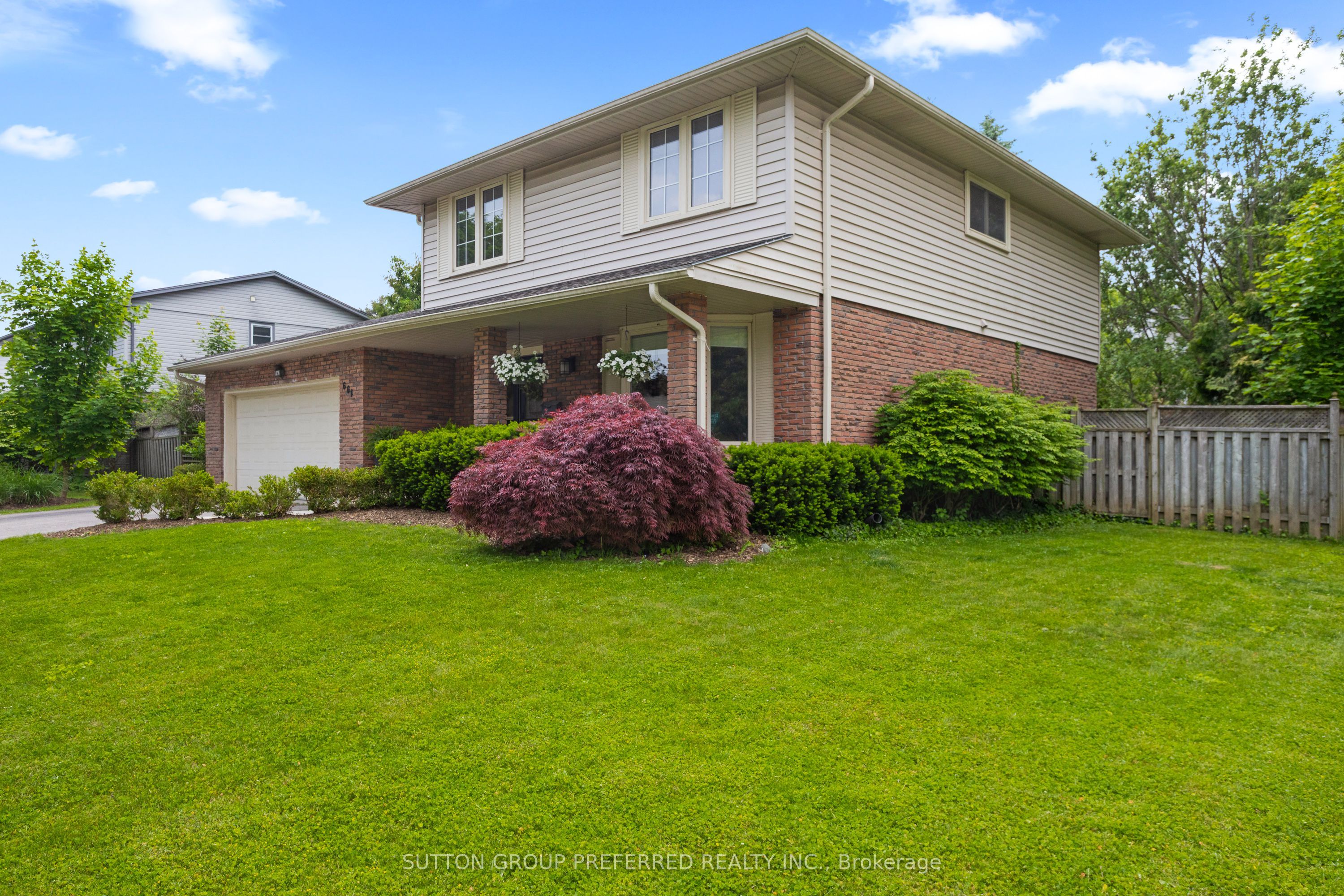661 Cranbrook Road Property Photo 2