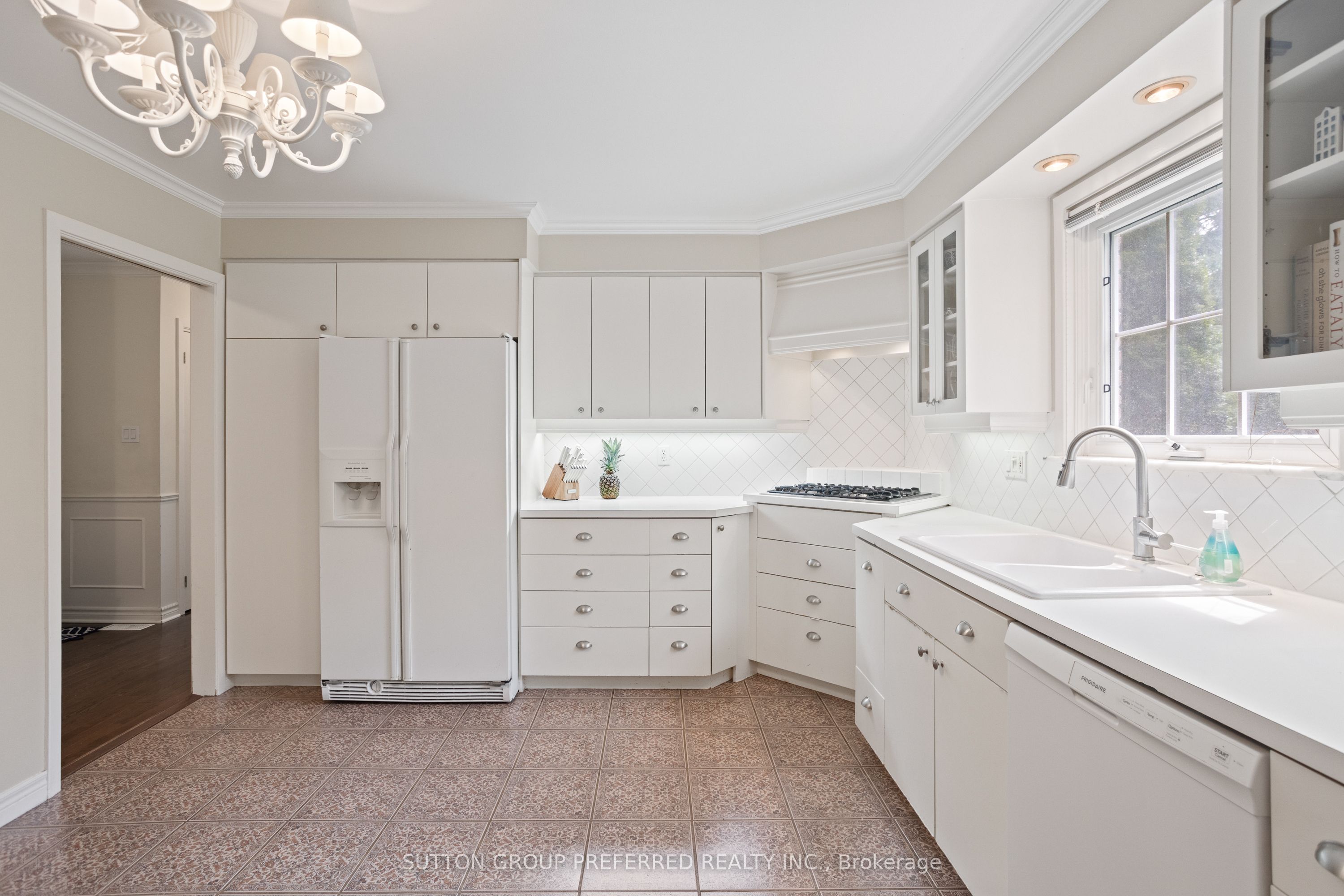 661 Cranbrook Road Property Photo 14