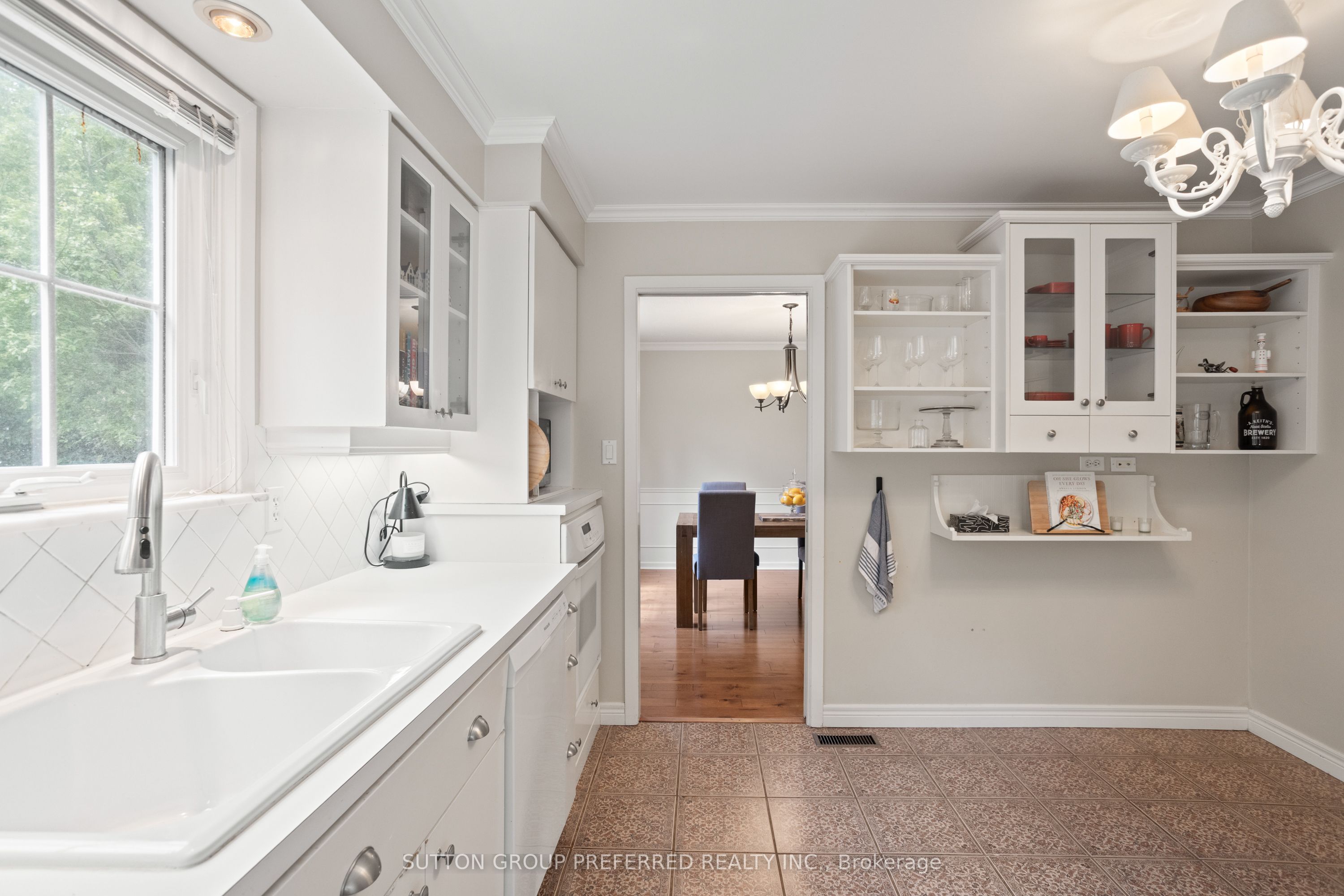 661 Cranbrook Road Property Photo 17
