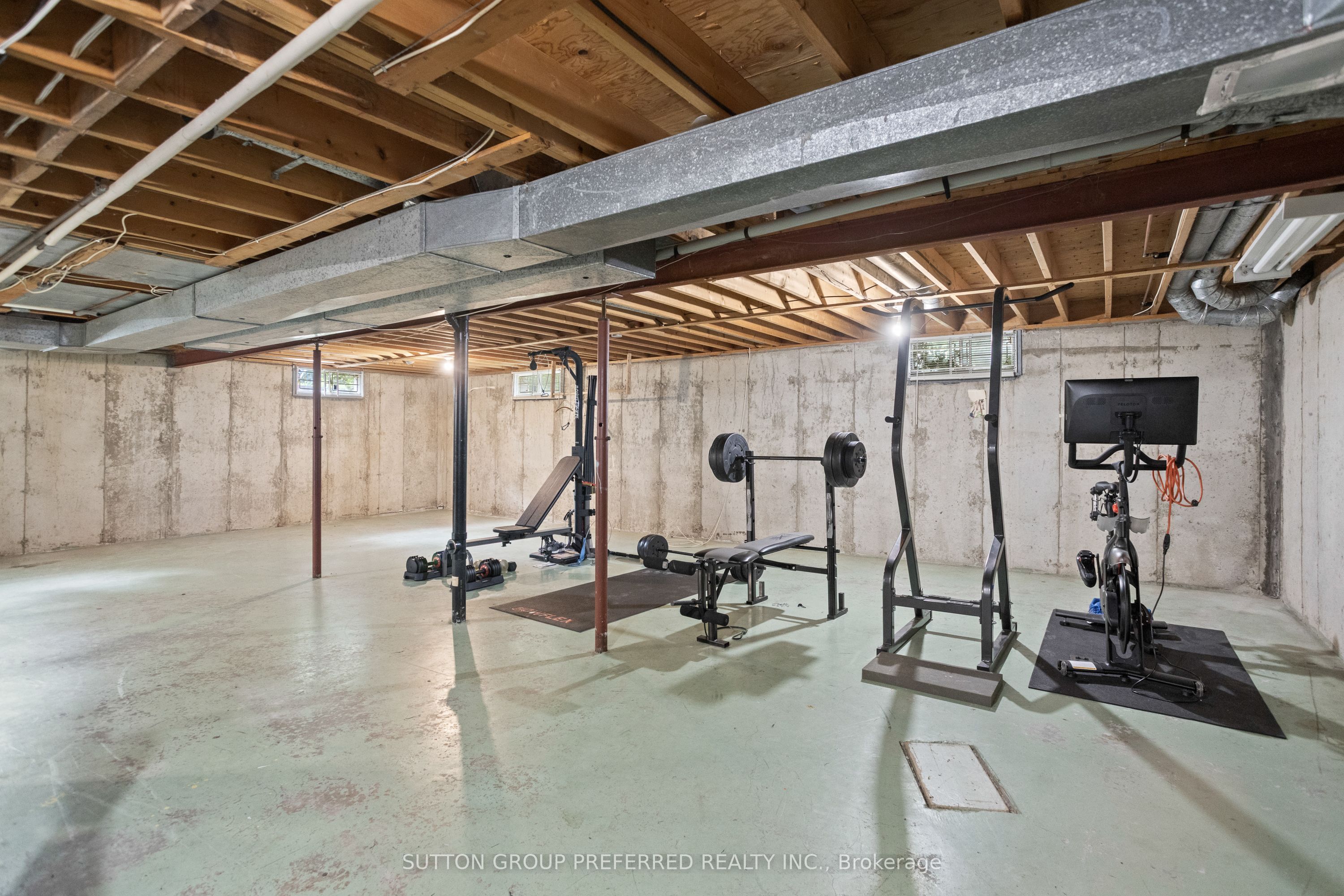 661 Cranbrook Road Property Photo 38