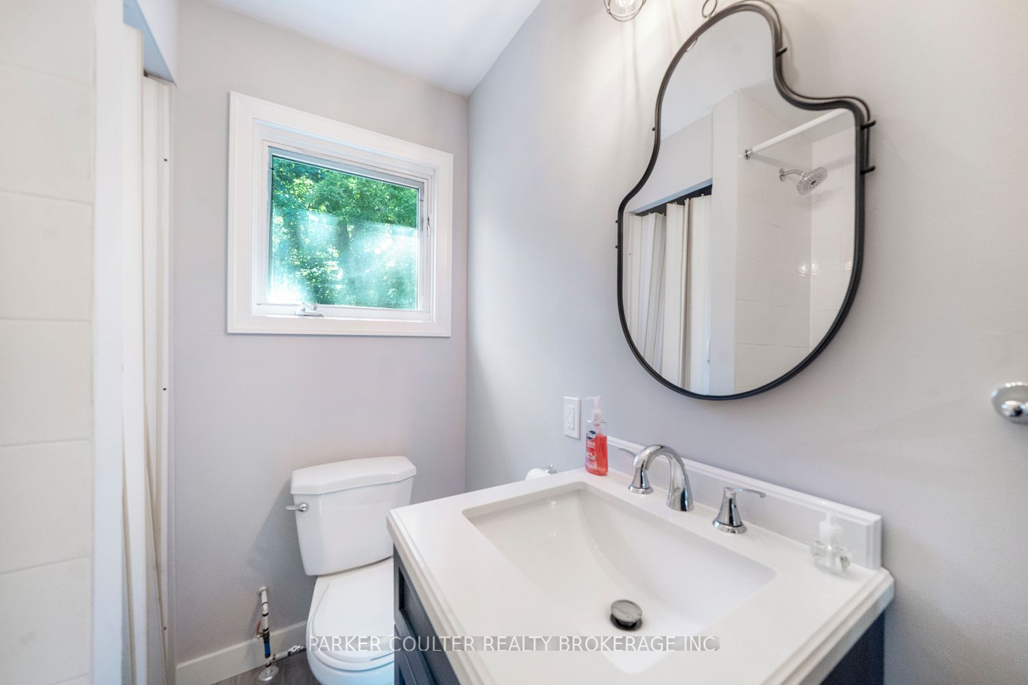 597 High Street Property Photo 9