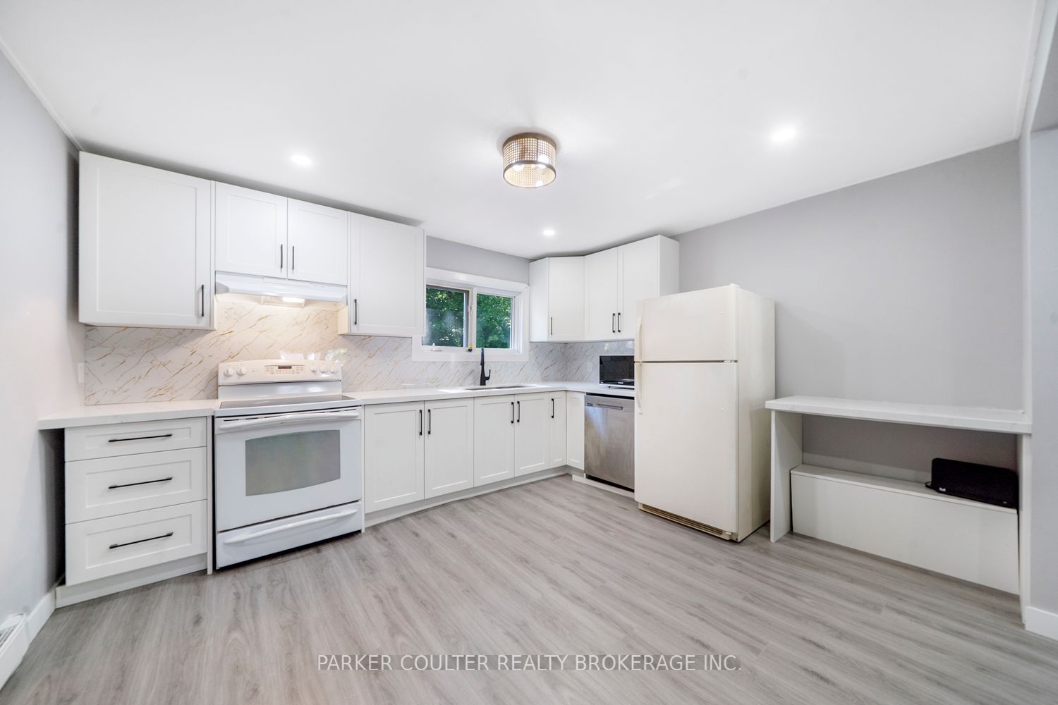 597 High Street Property Photo 17
