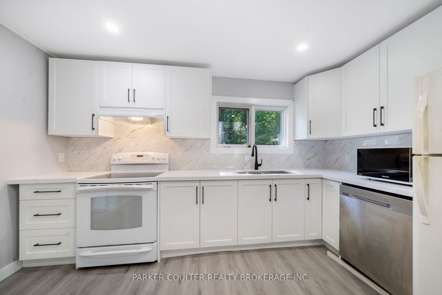 597 High Street Property Photo 19