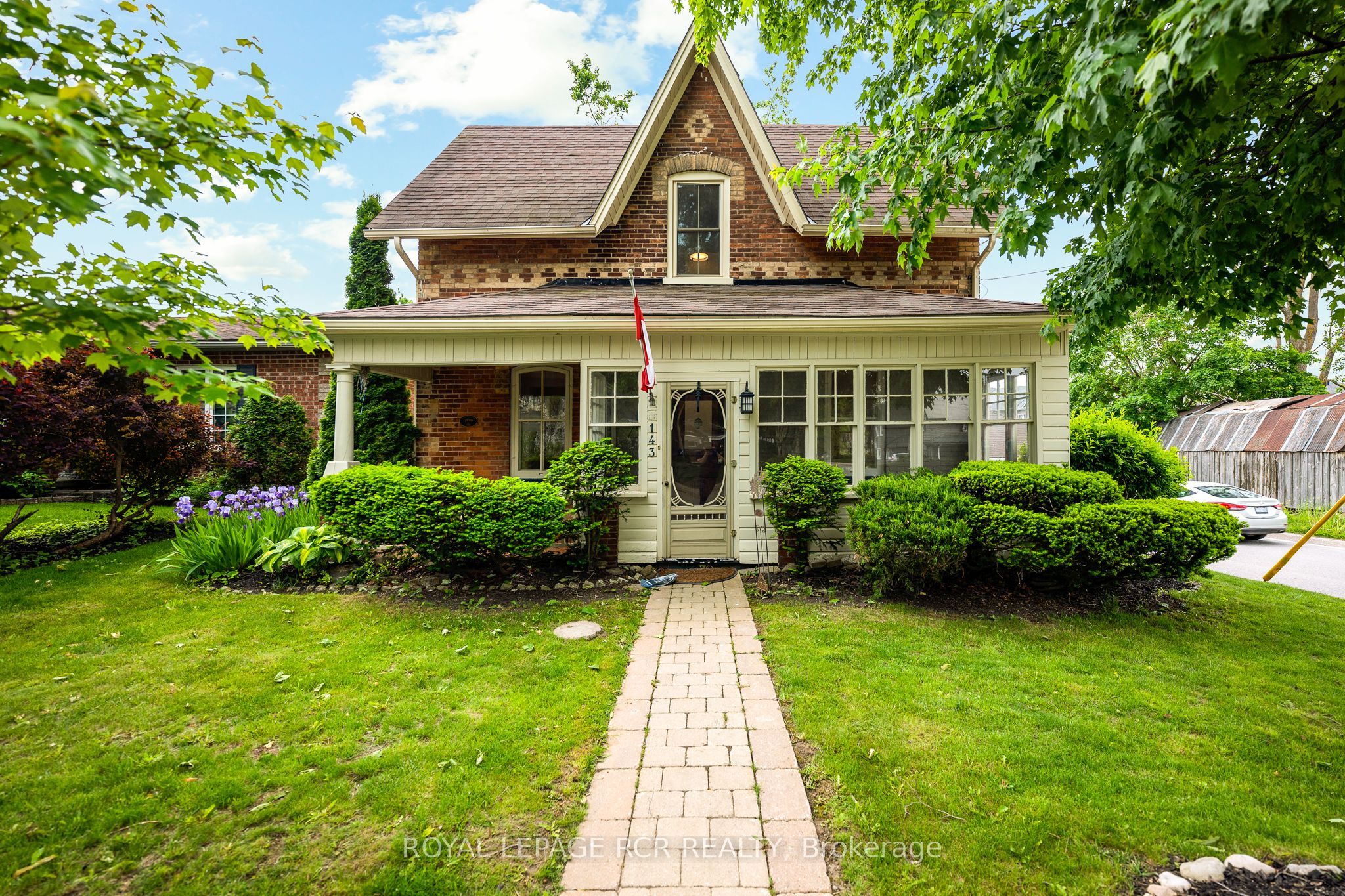 143 First Avenue W Property Photo 1