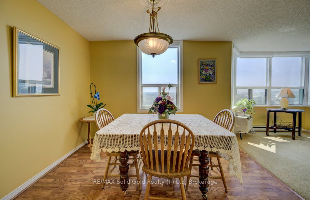 55 Green Valley Drive 1710 Property Photo 6