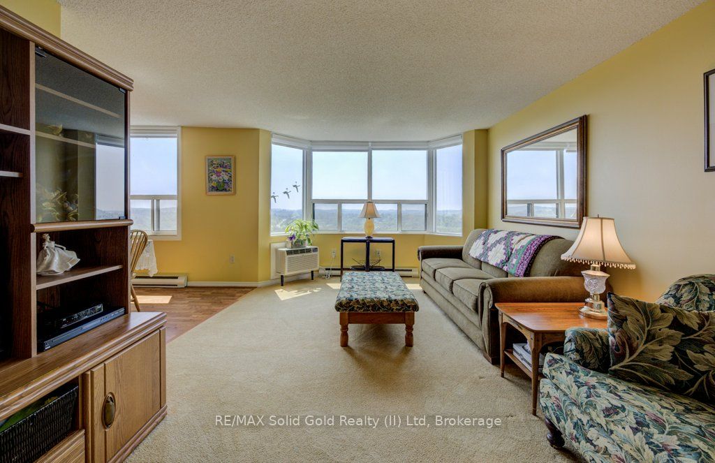 55 Green Valley Drive 1710 Property Photo 8