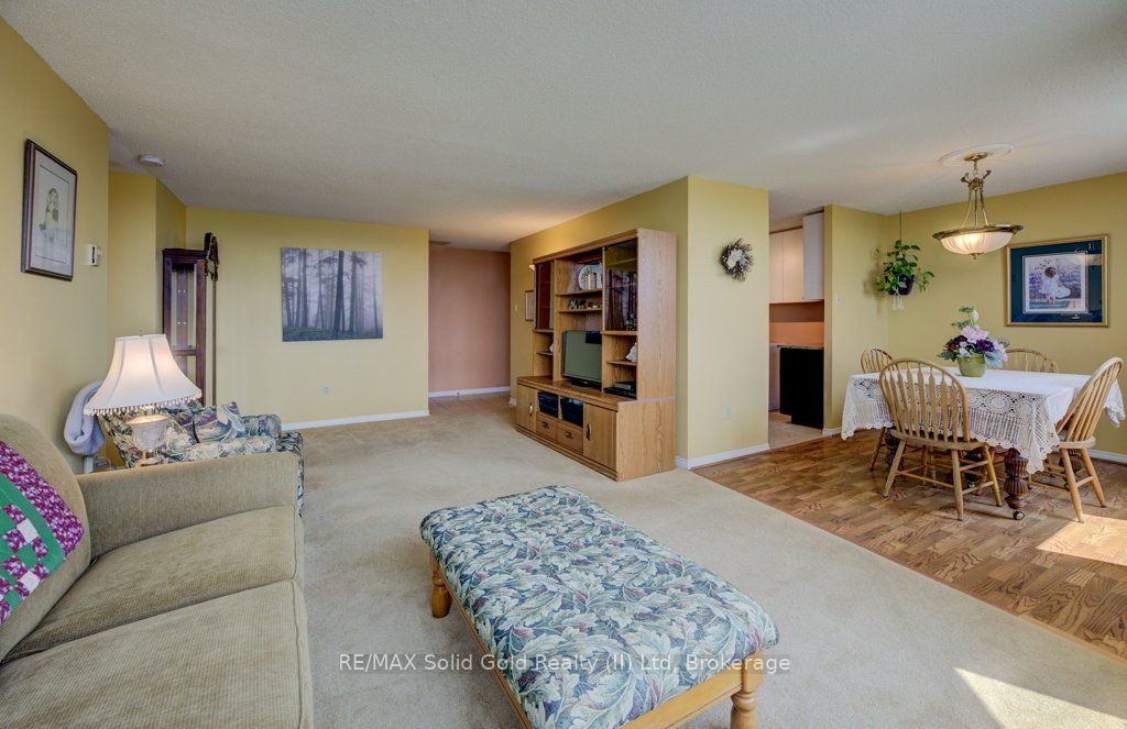 55 Green Valley Drive 1710 Property Photo 10