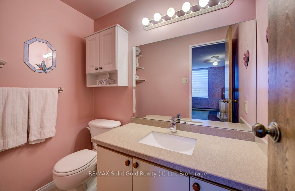 55 Green Valley Drive 1710 Property Photo 14