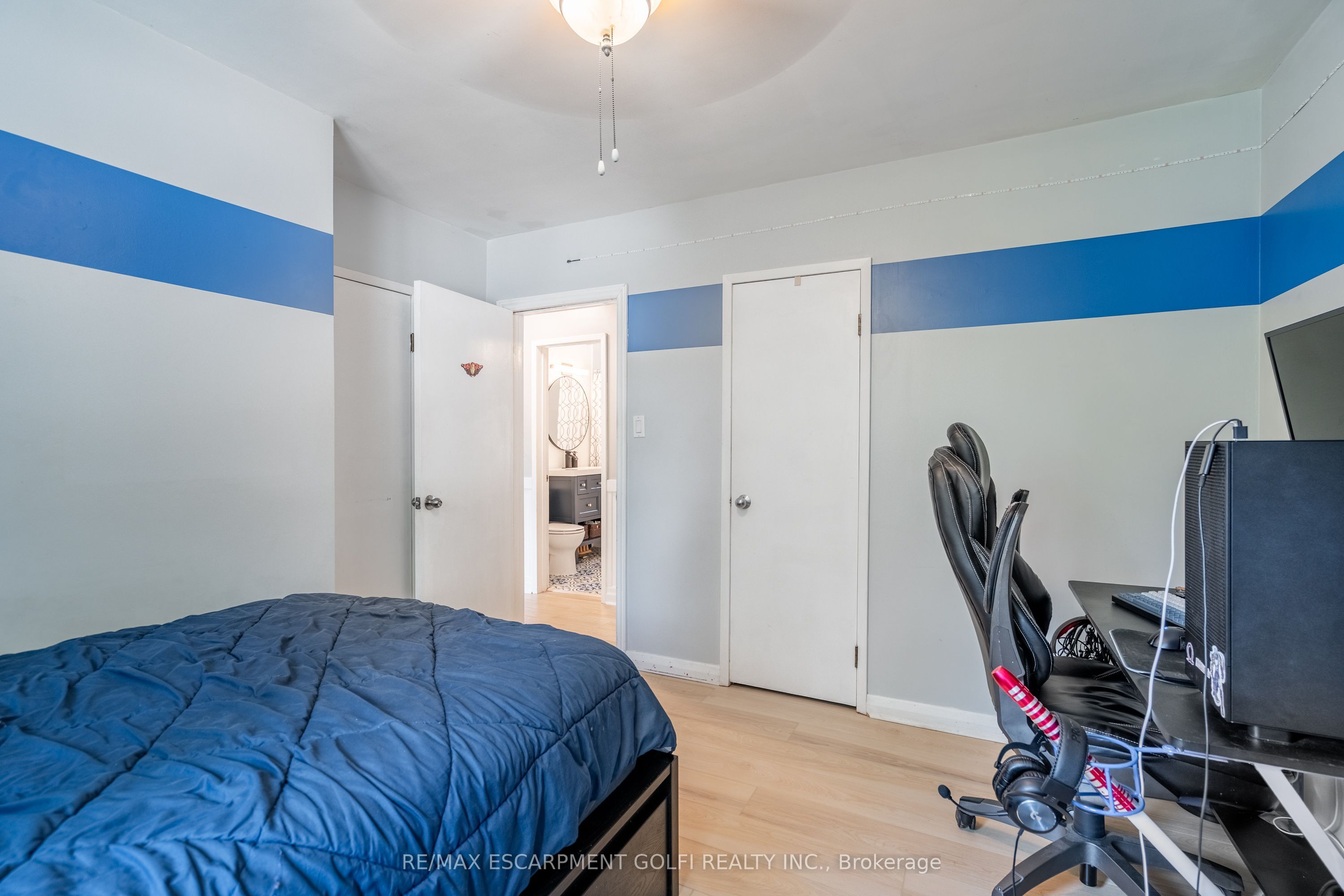 199 Fernwood Crescent Property Photo 13