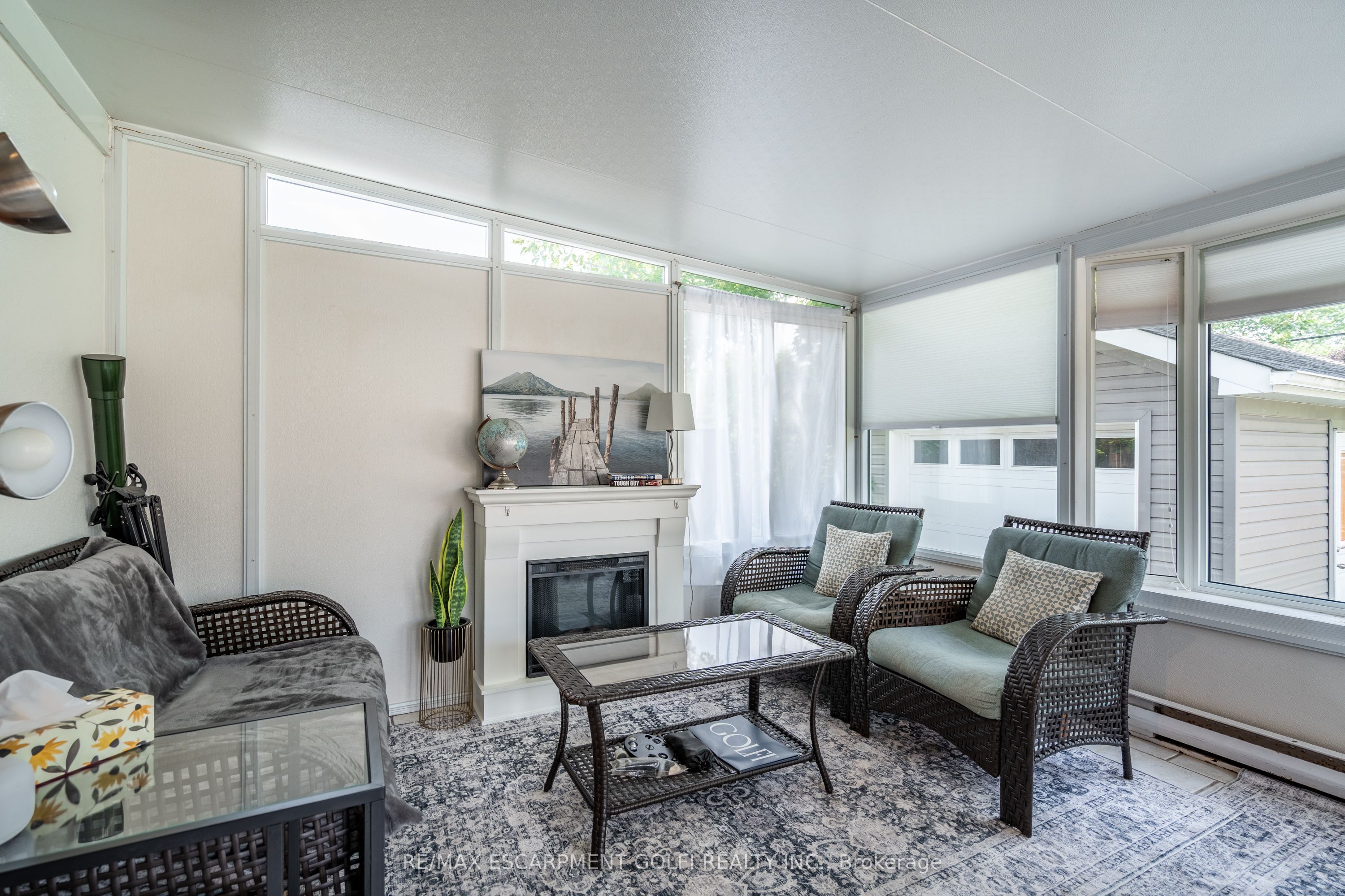 199 Fernwood Crescent Property Photo 19