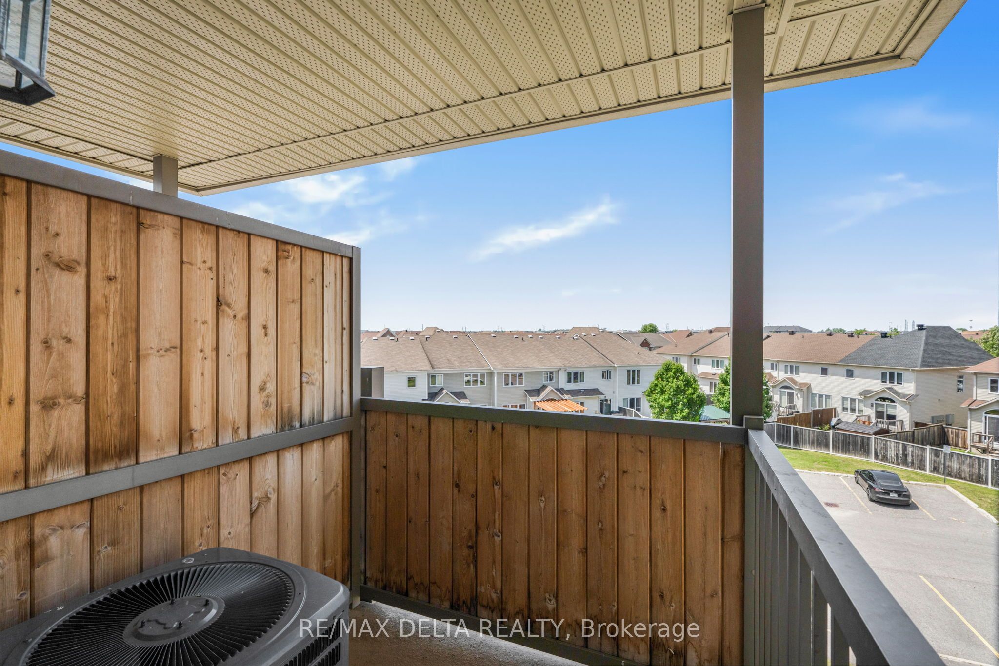 735 Lakeridge Drive E Property Photo 25