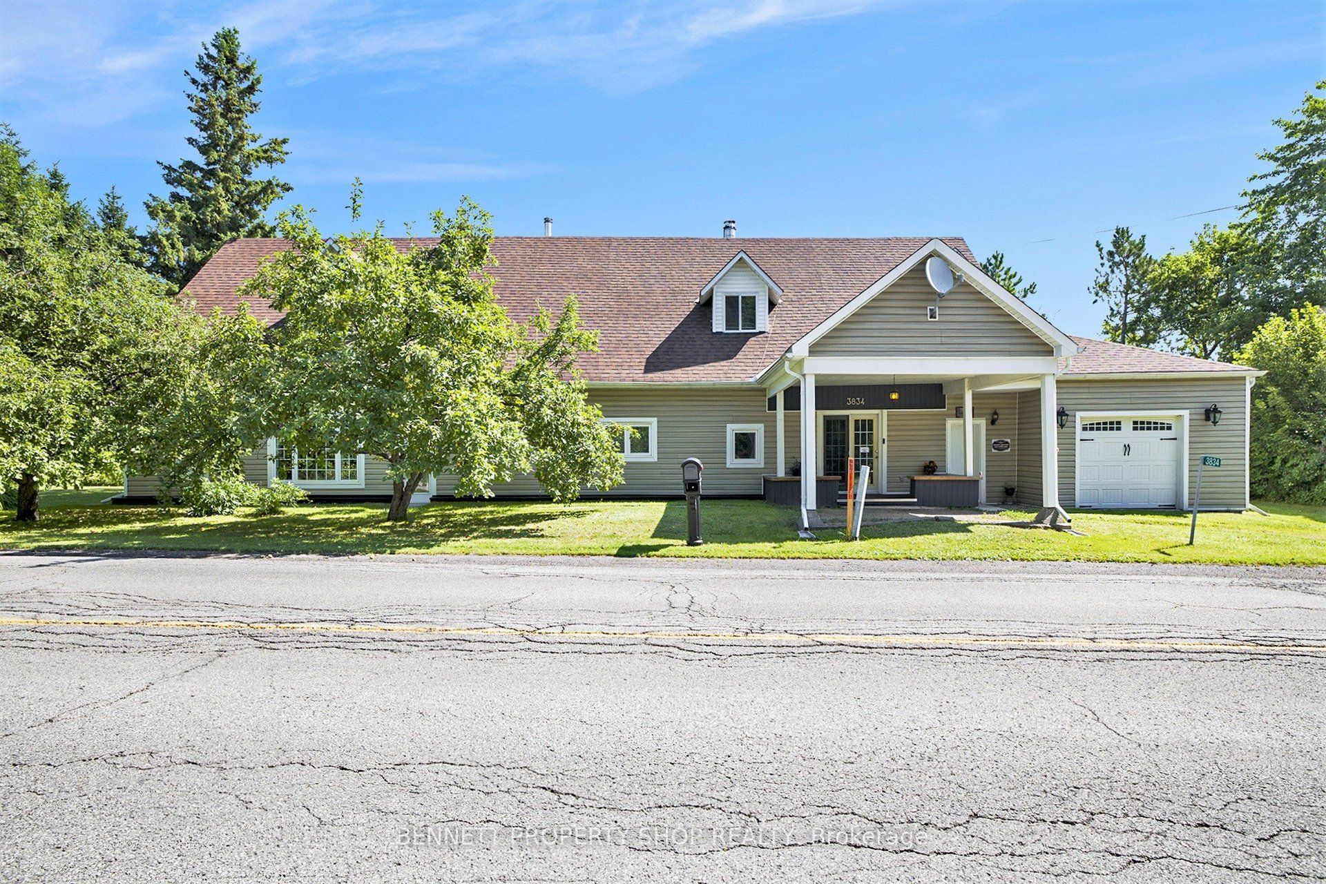 3834 Woodkilton Road Property Photo 1