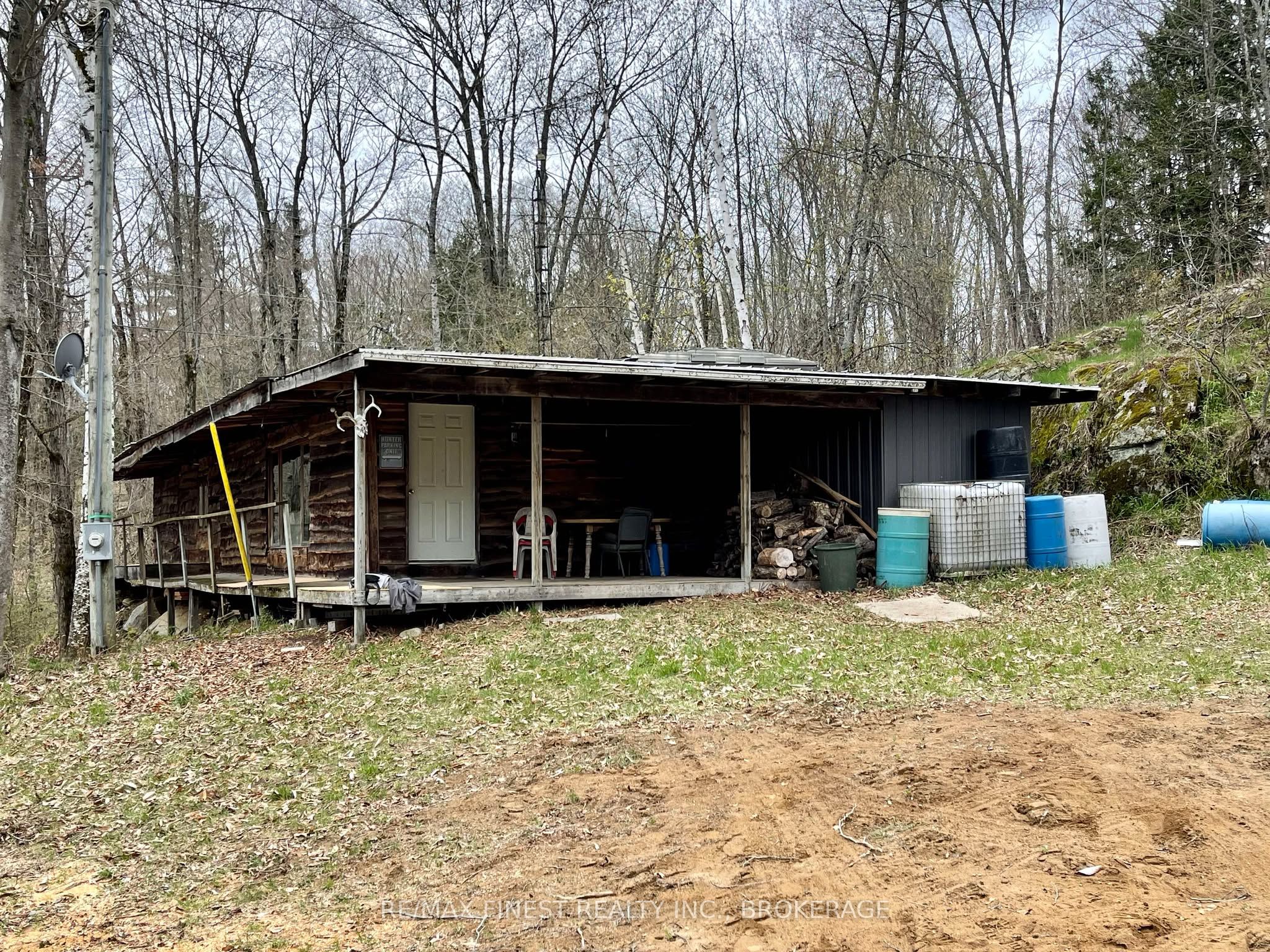 2223 Henderson Rd Property Photo 1