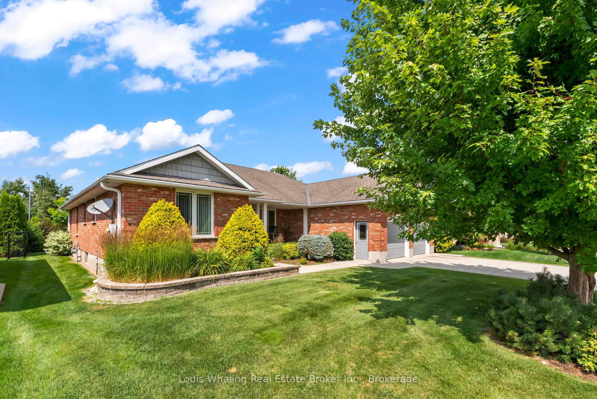 394 4th Street S Property Photo 1