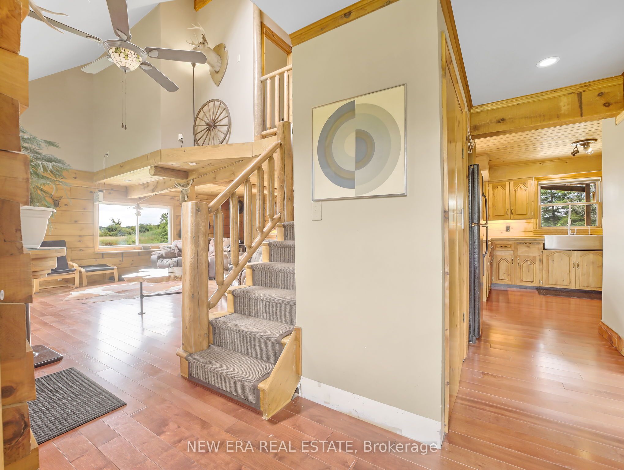 526 2nd Line Property Photo 13