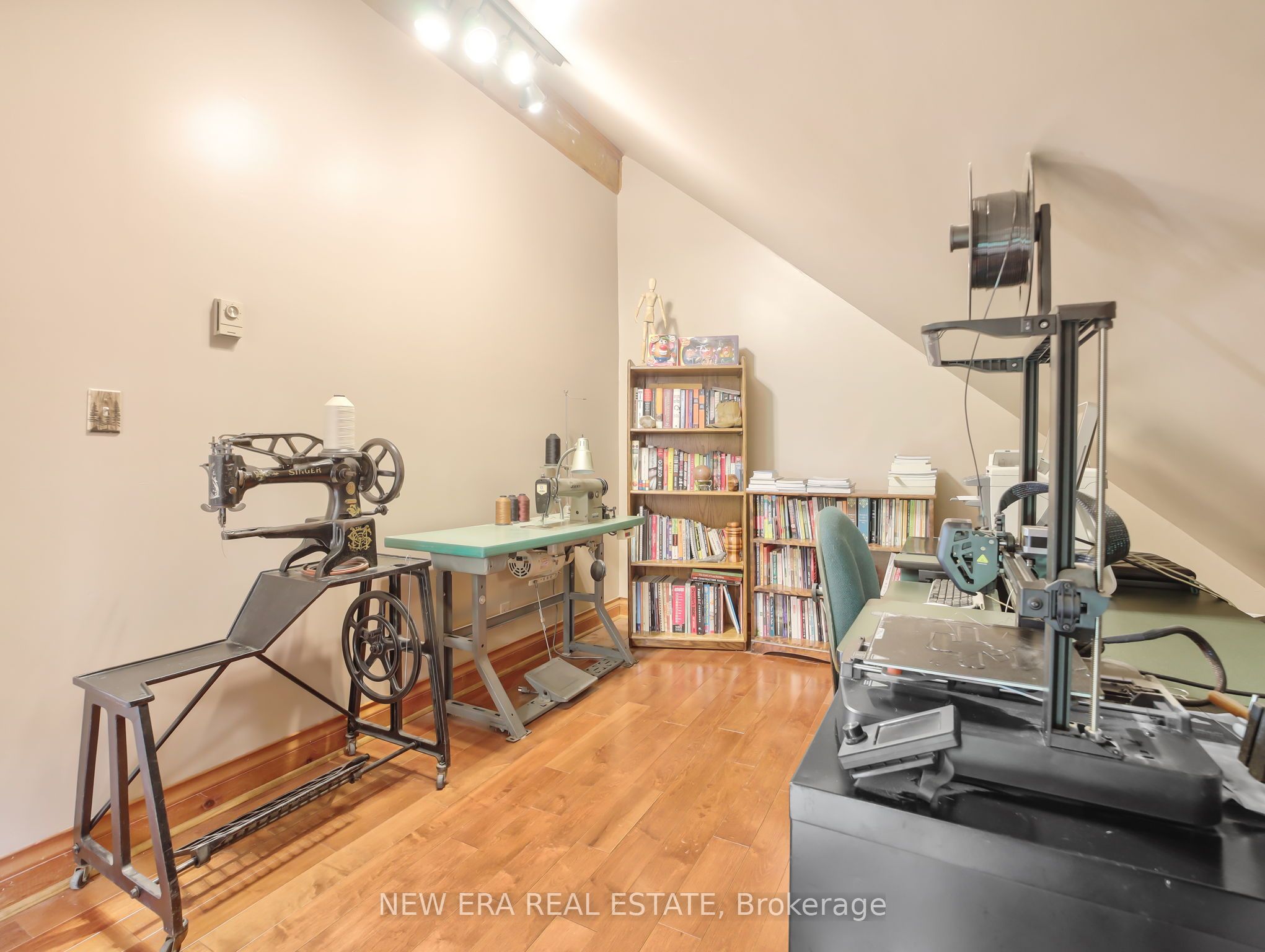 526 2nd Line Property Photo 21