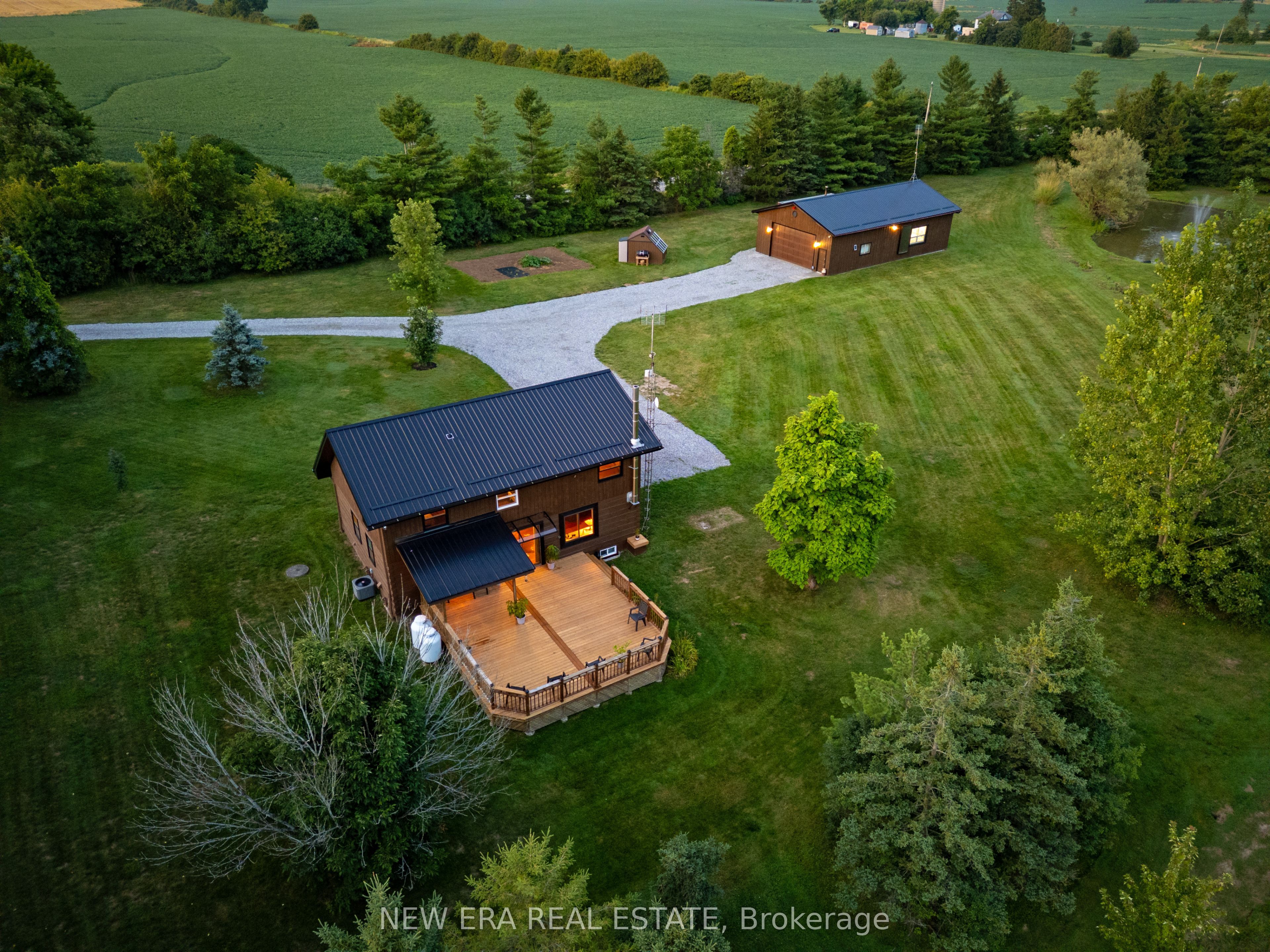 526 2nd Line Property Photo 40