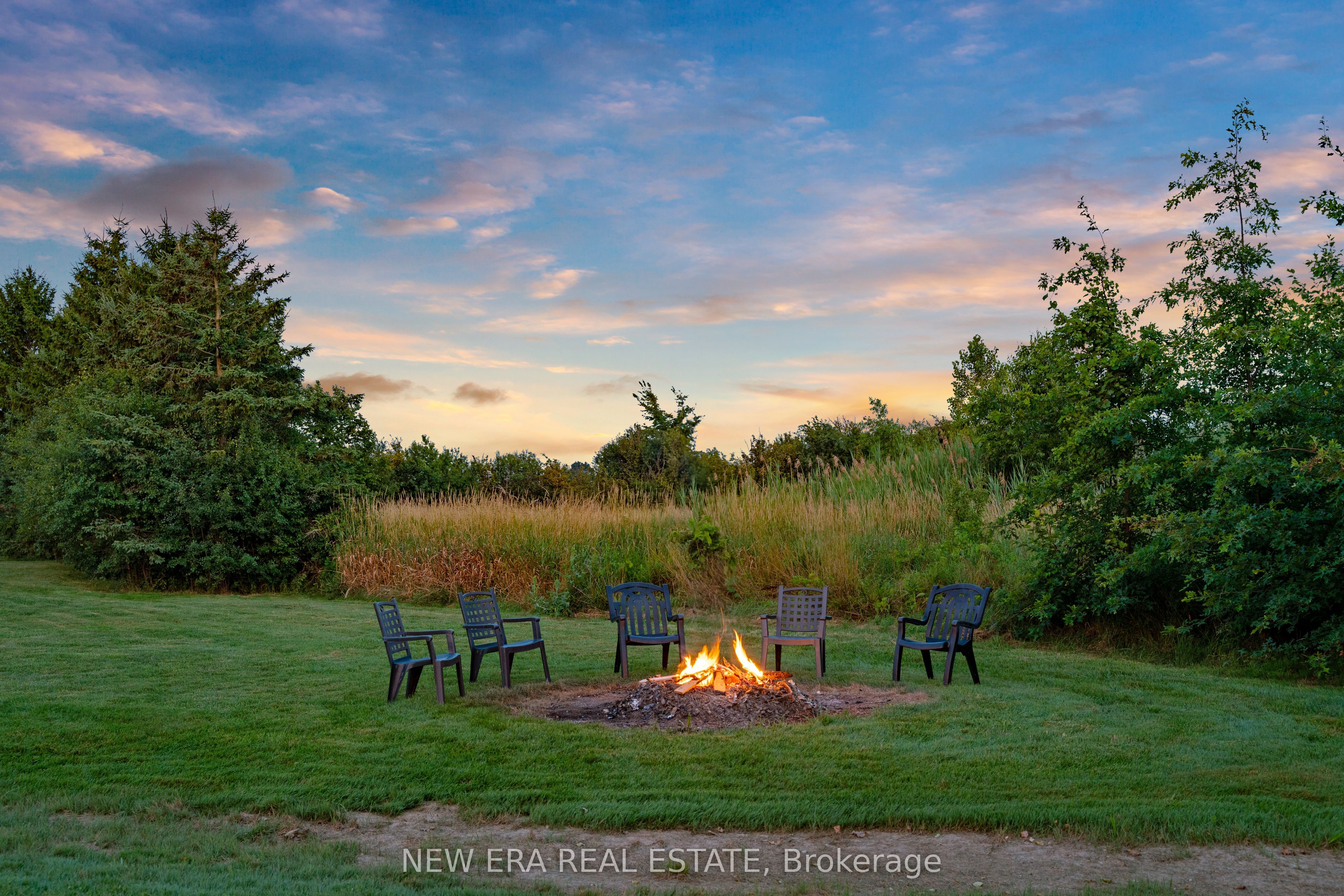 526 2nd Line Property Photo 46