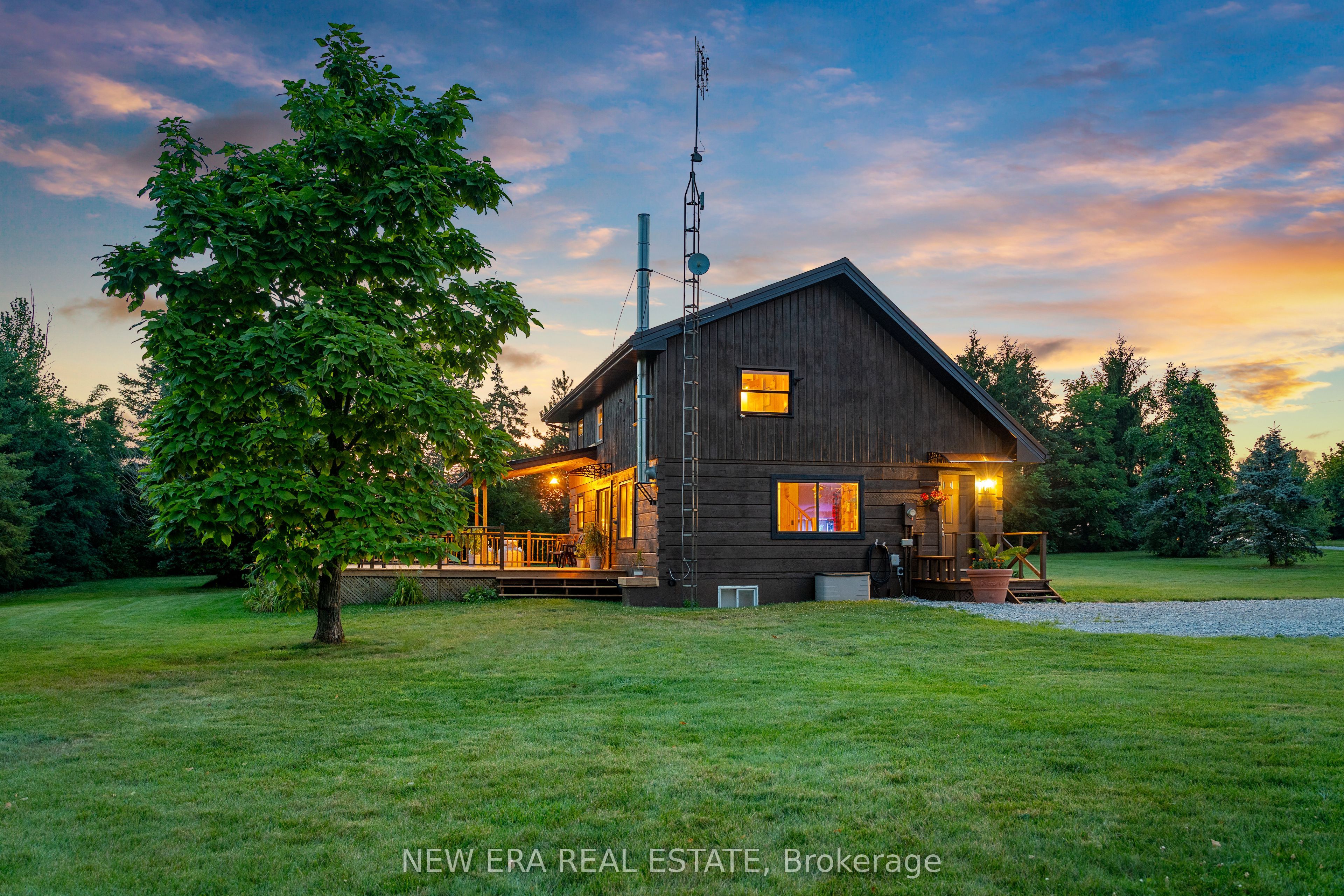 526 2nd Line Property Photo 50