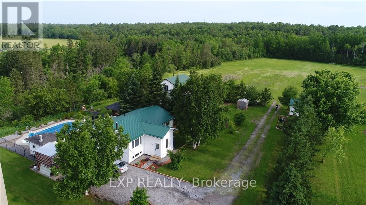 33 Dubeau St Property Photo 1