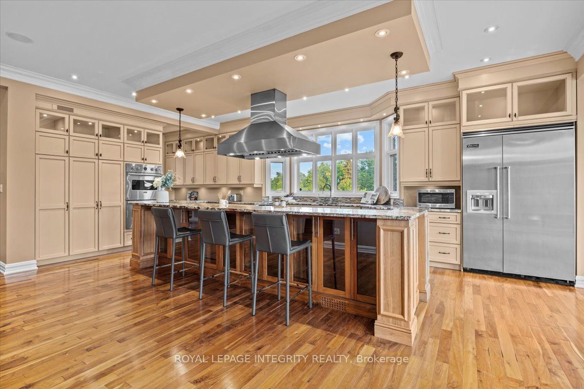1180 River Road Property Photo 11