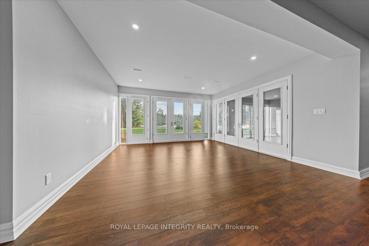1180 River Road Property Photo 41