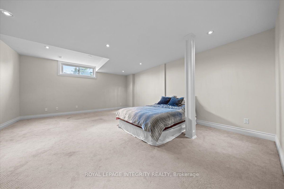 1180 River Road Property Photo 44