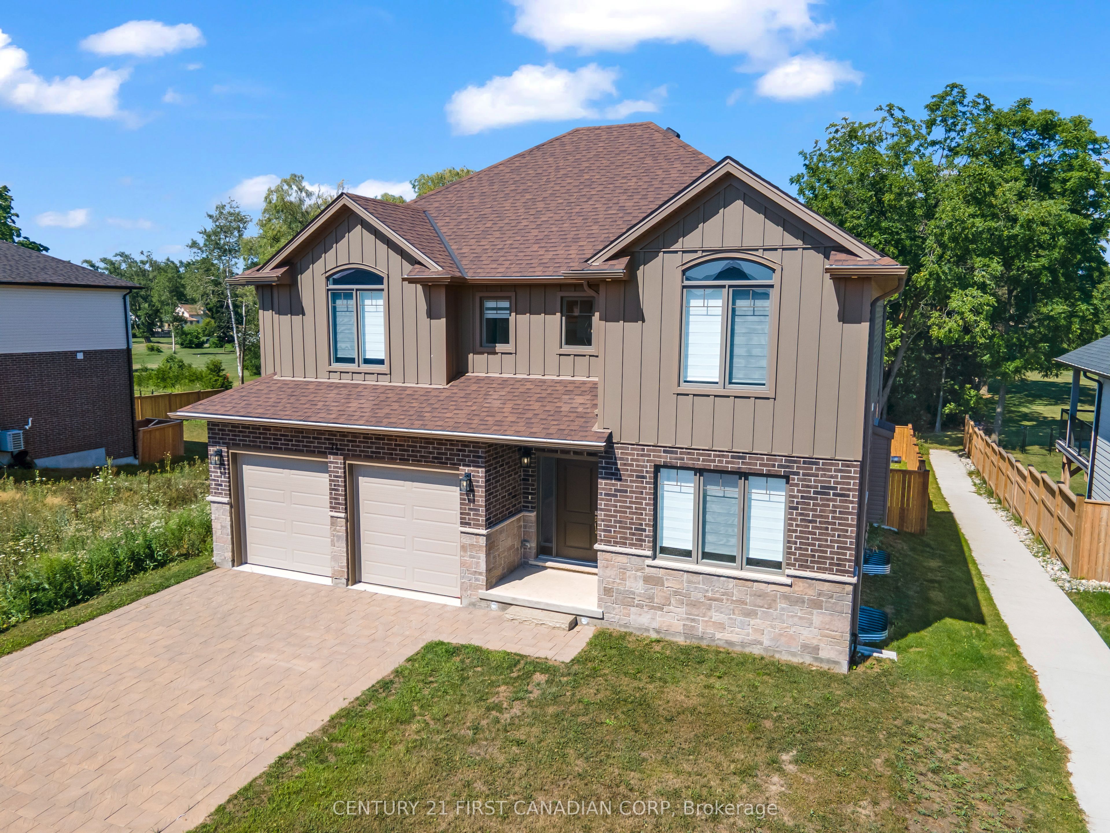 74 Royal Crescent Property Photo 1