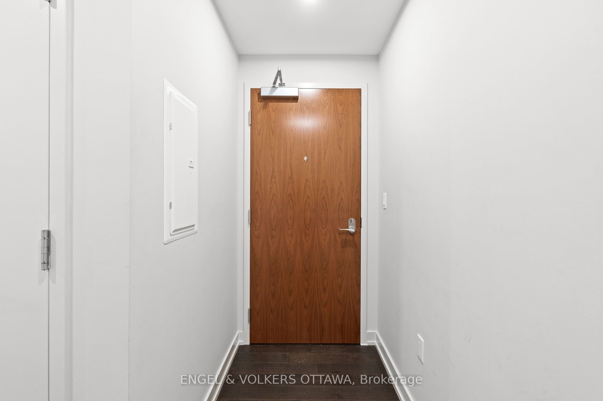101 Queen Street 807 Property Photo 12