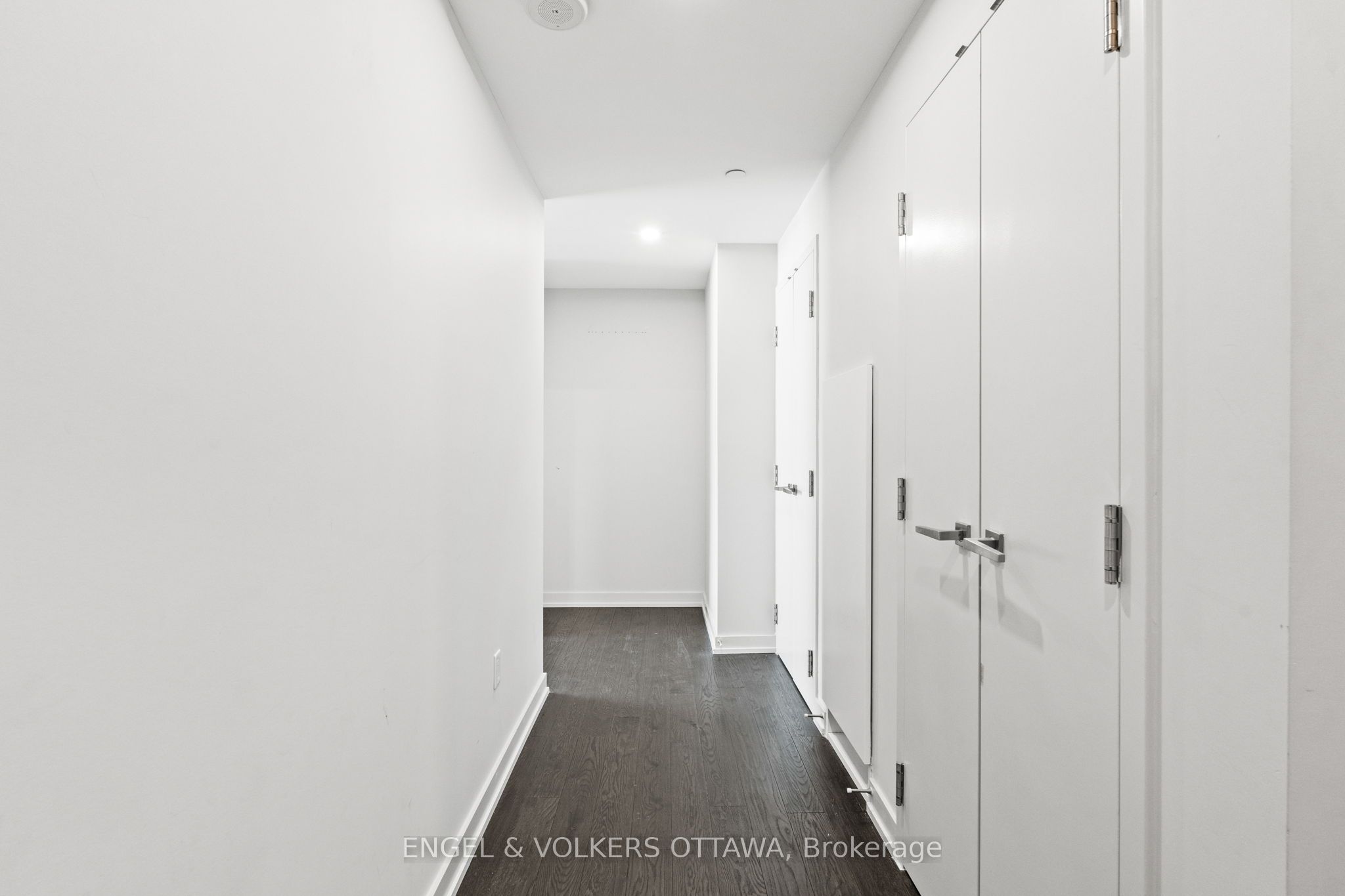101 Queen Street 807 Property Photo 13