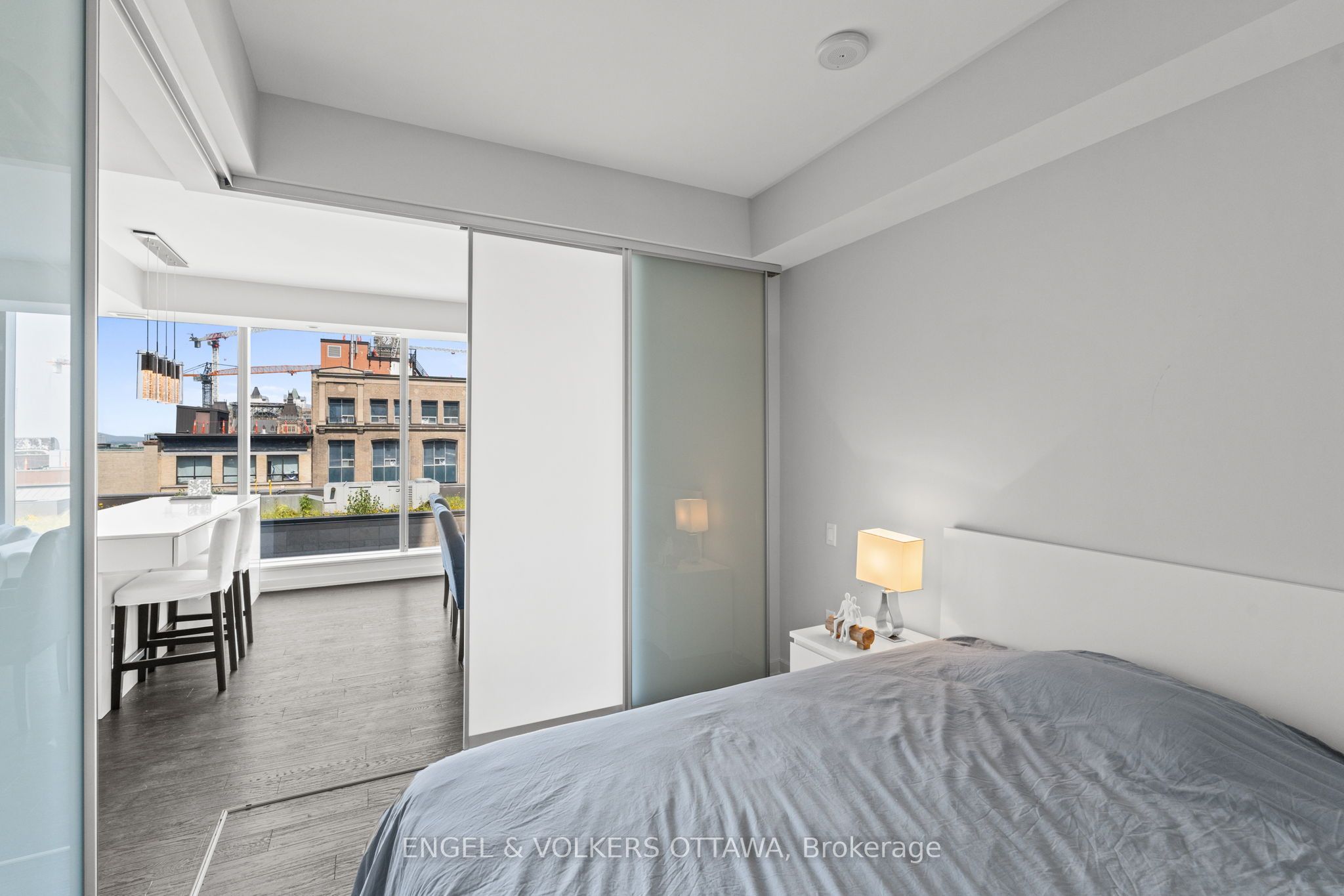 101 Queen Street 807 Property Photo 33