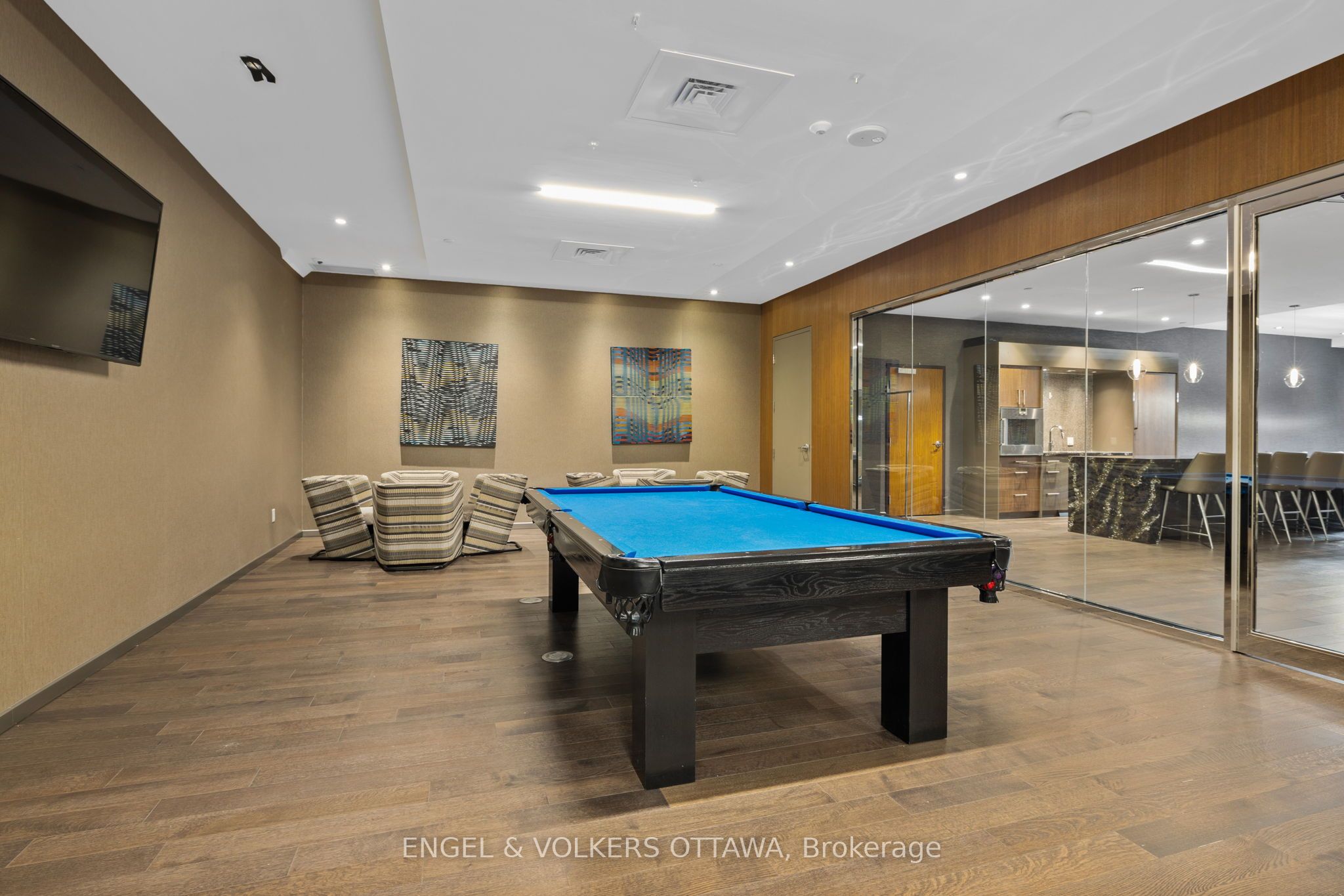 101 Queen Street 807 Property Photo 40