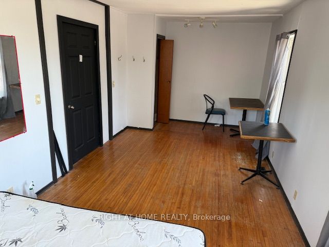 7 Clinton Street Property Photo 19