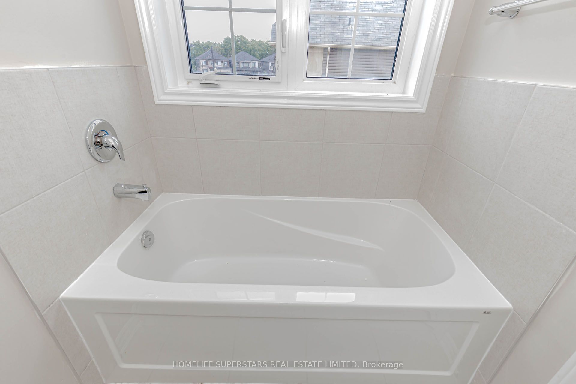 10 Macklin Street Property Photo 33