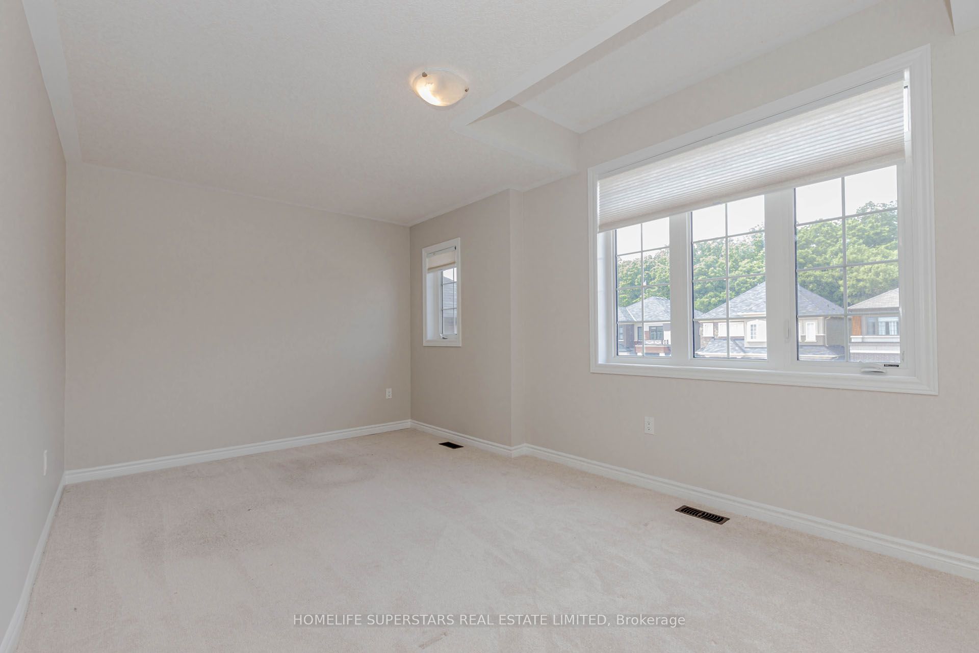 10 Macklin Street Property Photo 37