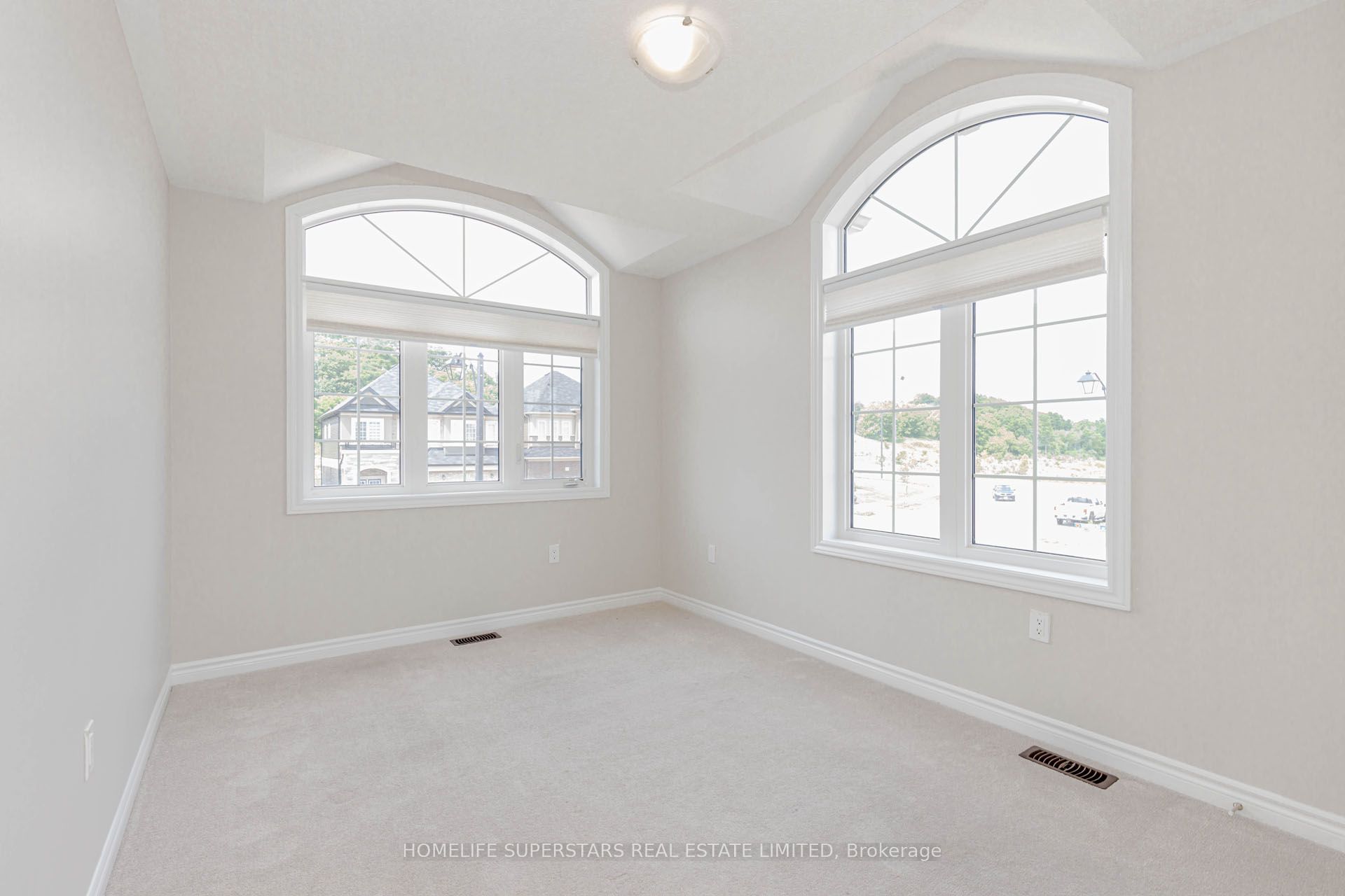 10 Macklin Street Property Photo 41