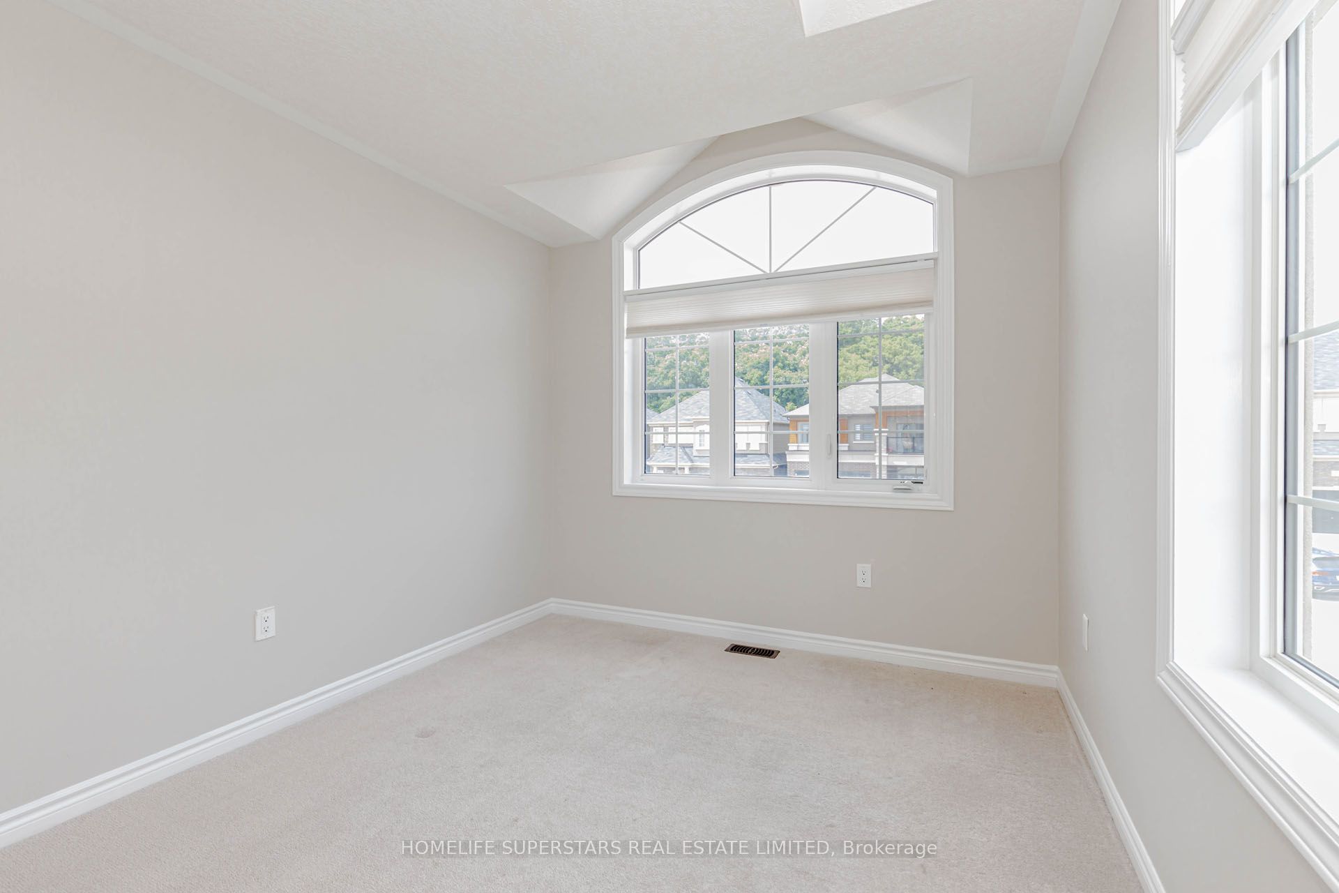 10 Macklin Street Property Photo 42