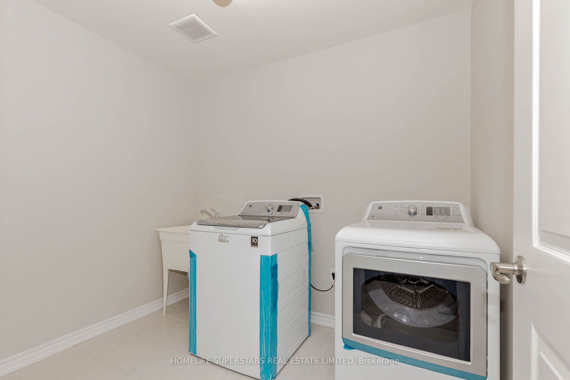 10 Macklin Street Property Photo 45